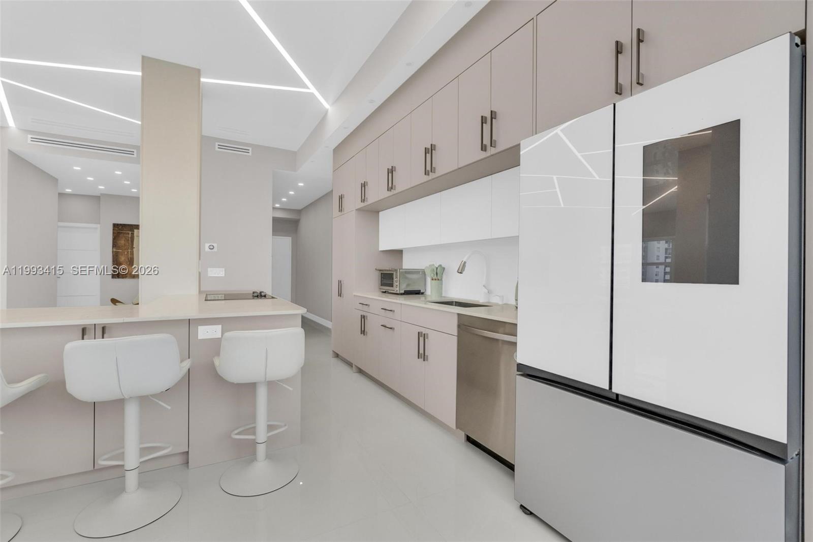 18011 Biscayne Blvd Unit: PH04