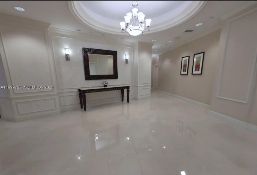 20000 E Country Club Dr # 201