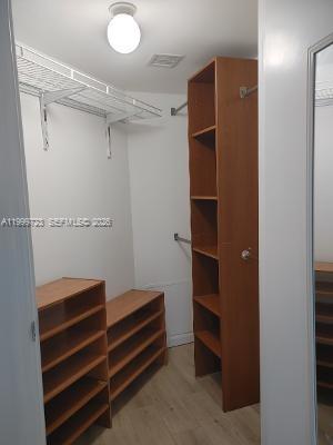 20000 E Country Club Dr # 201