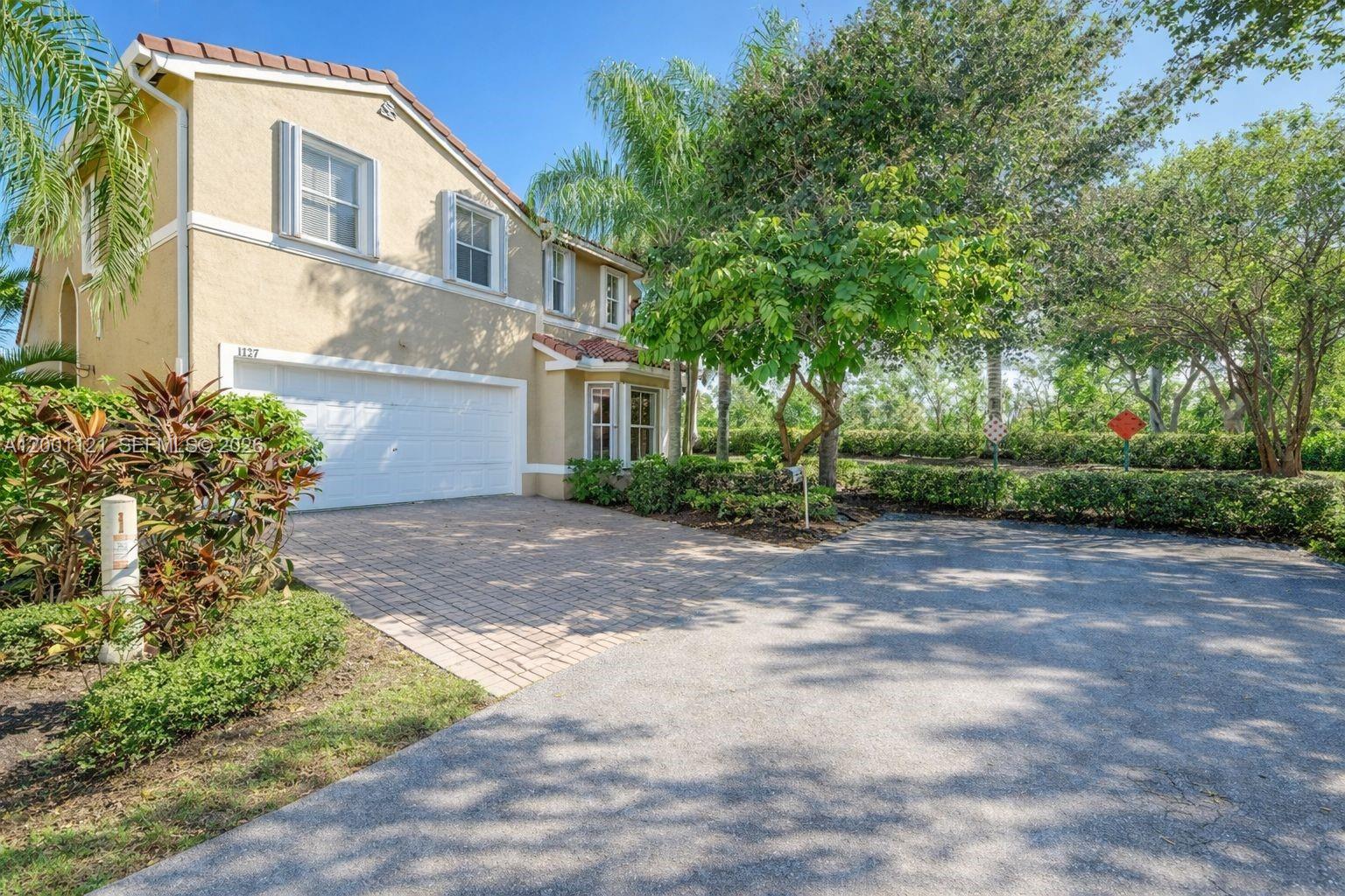 1125 Butternut Ln