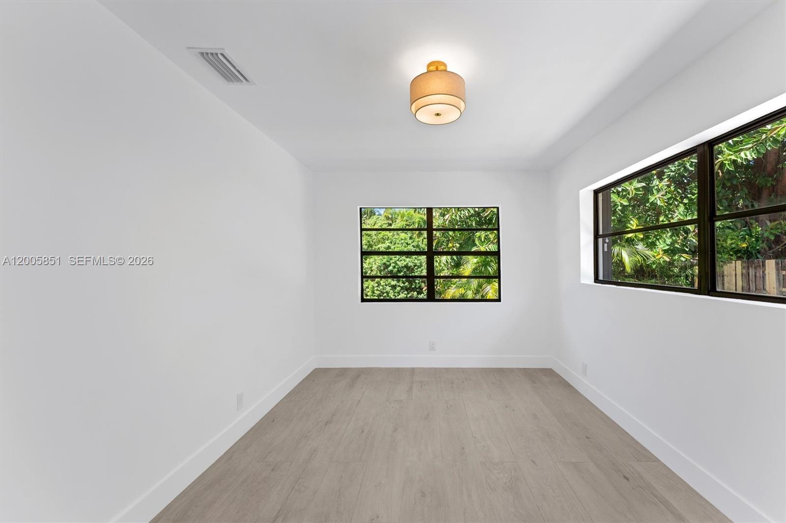 401 SW 63rd Ter