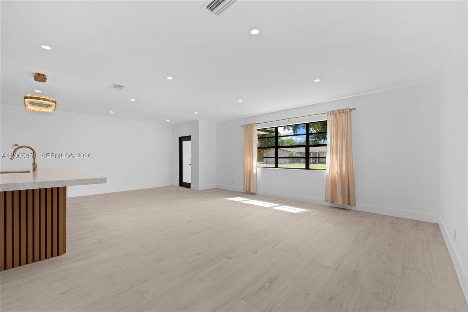 401 SW 63rd Ter