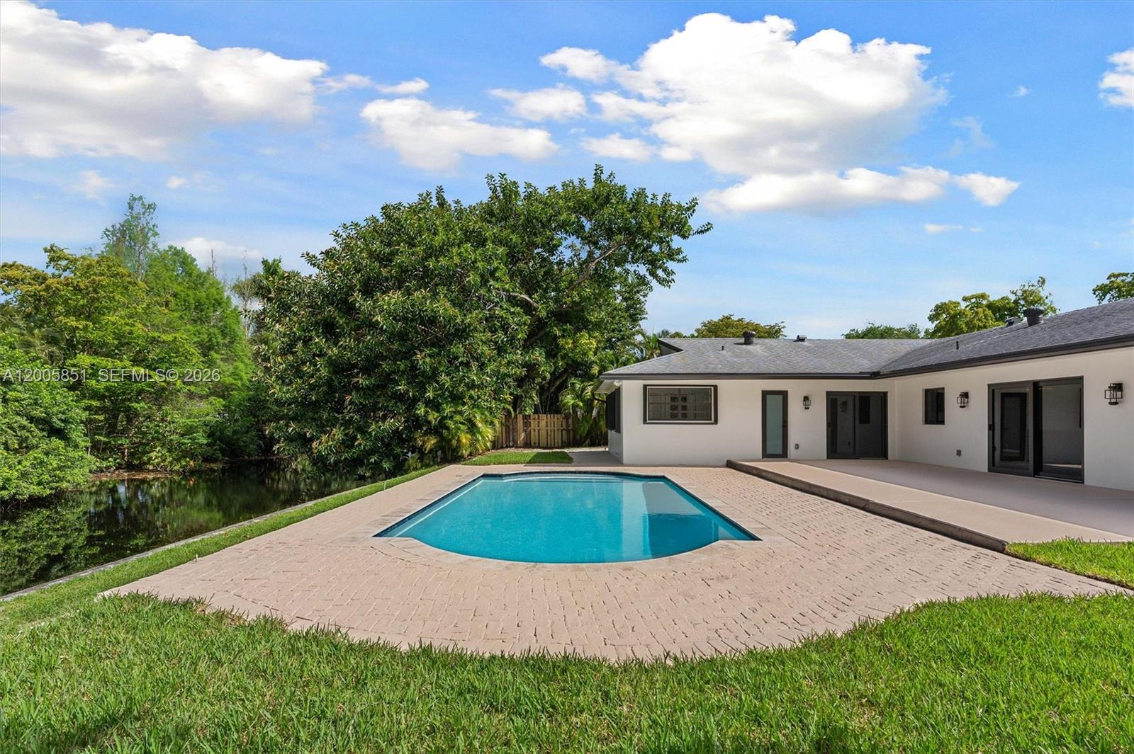 401 SW 63rd Ter