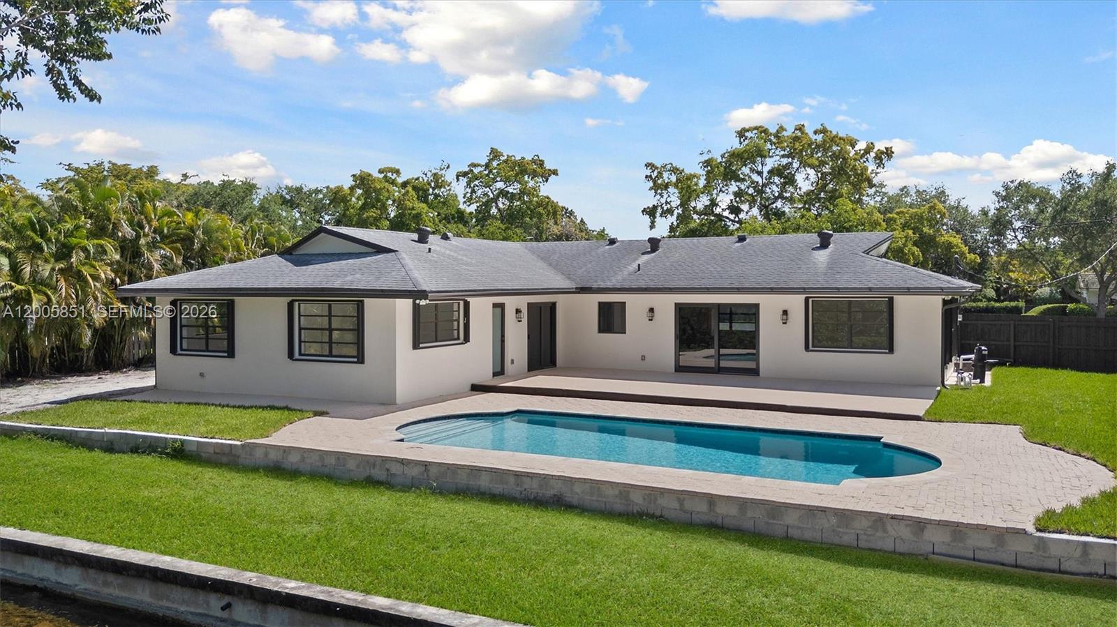 401 SW 63rd Ter
