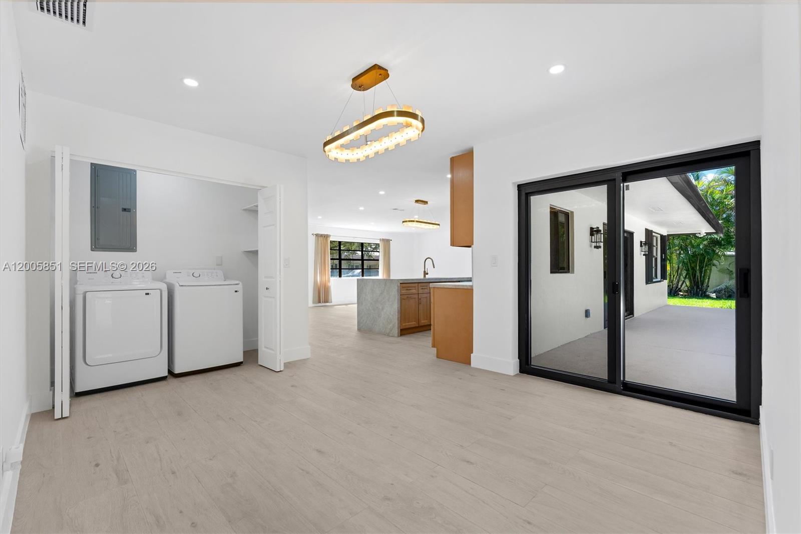 401 SW 63rd Ter