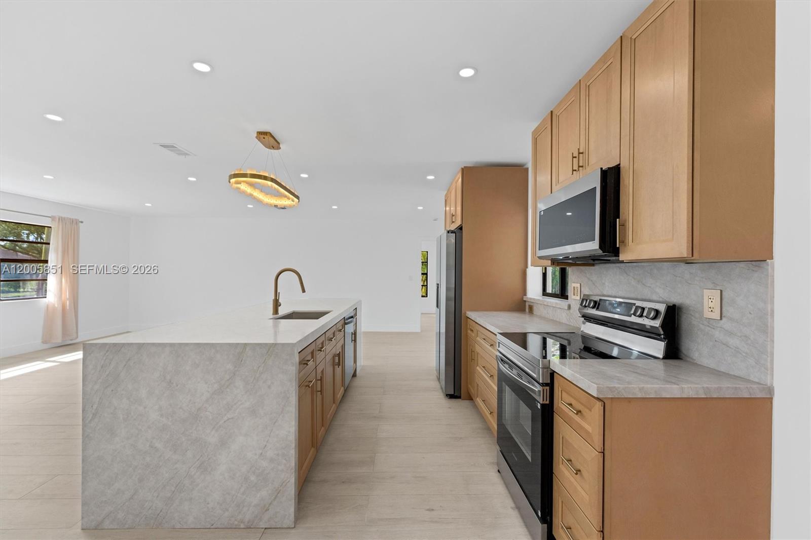 401 SW 63rd Ter