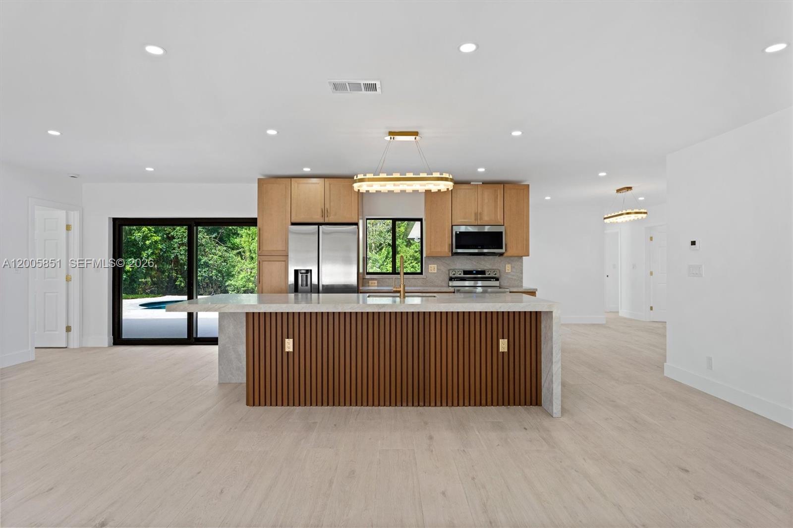 401 SW 63rd Ter