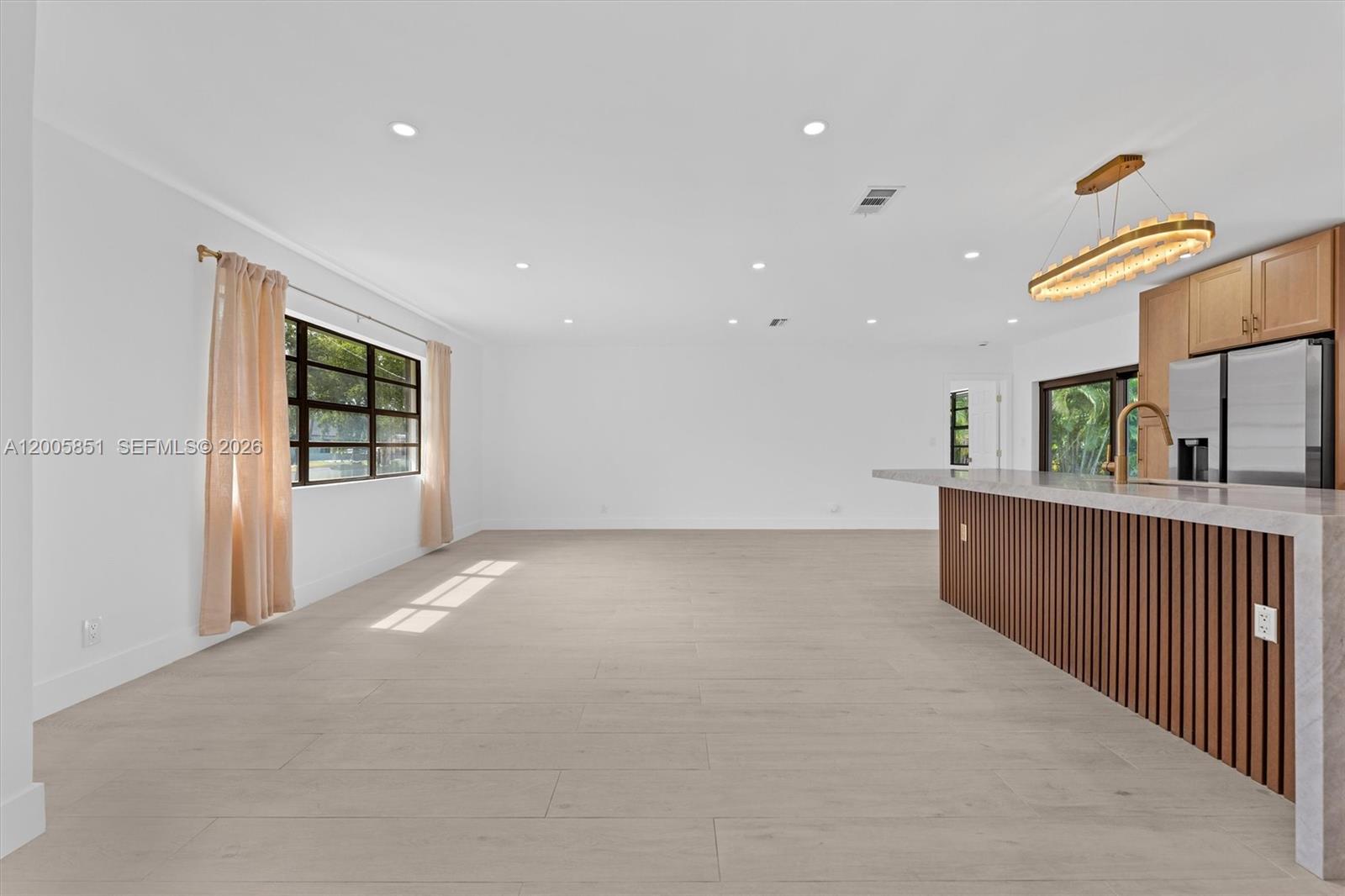 401 SW 63rd Ter