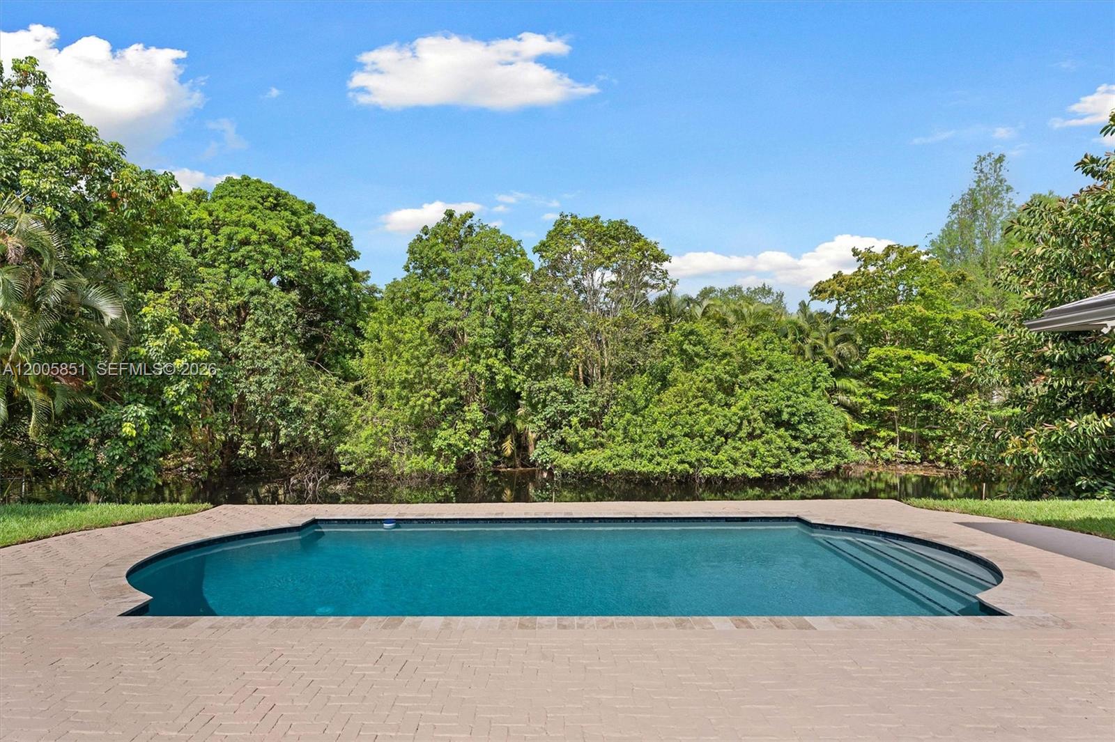 401 SW 63rd Ter