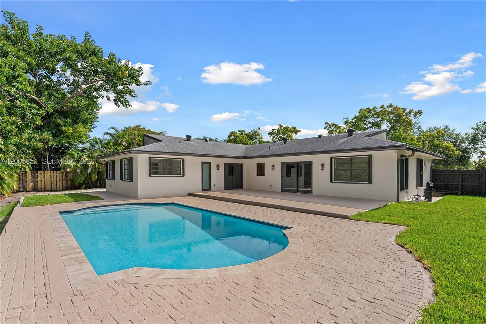 401 SW 63rd Ter
