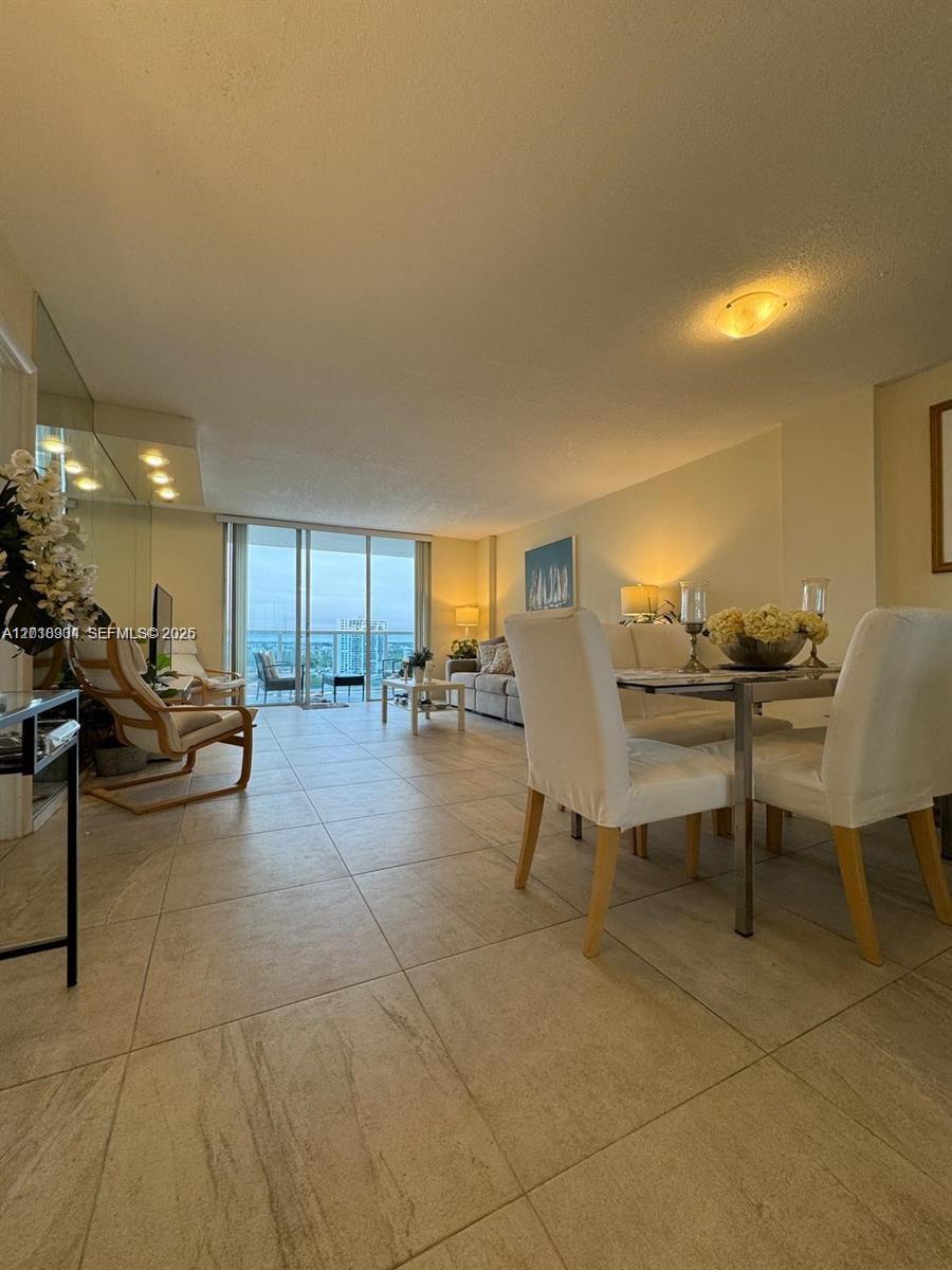 3800 S Ocean Dr # 1423