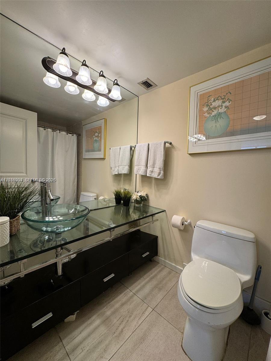 3800 S Ocean Dr # 1423