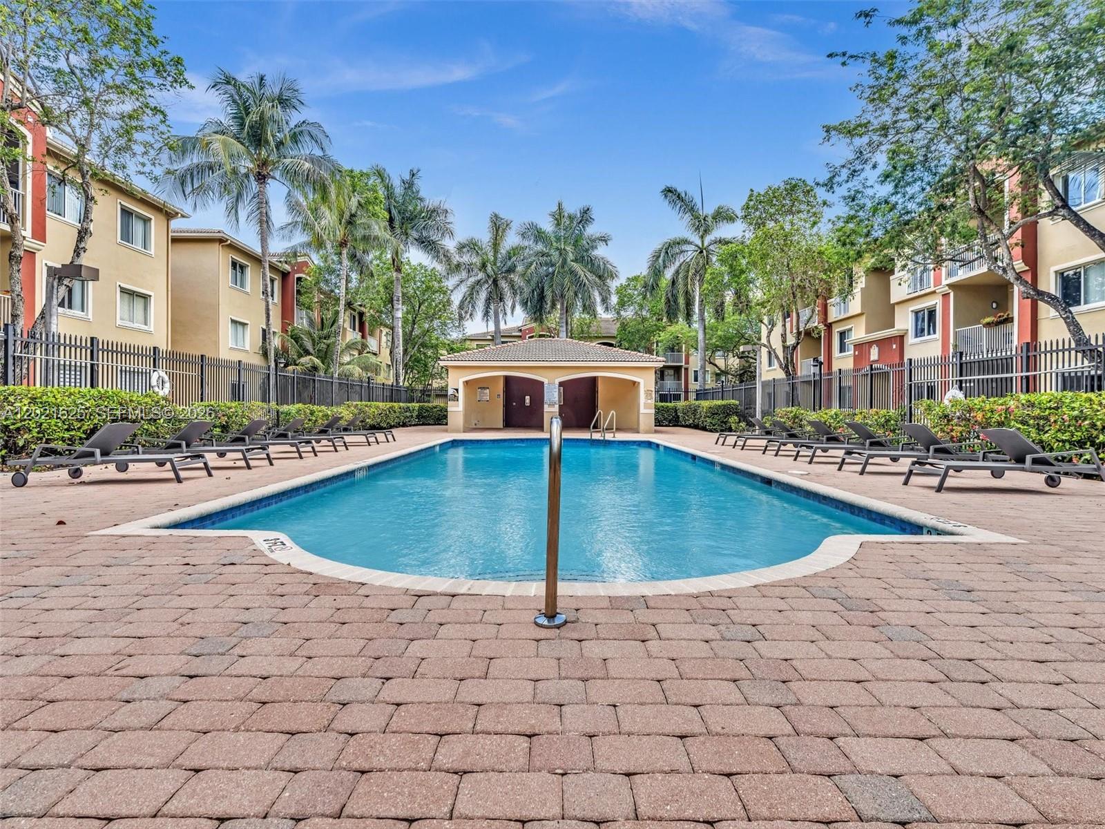 7085 Nova Dr # 321