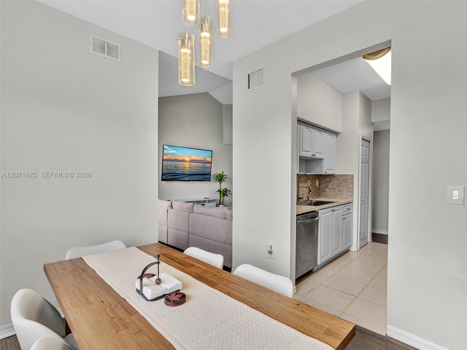 7085 Nova Dr # 321