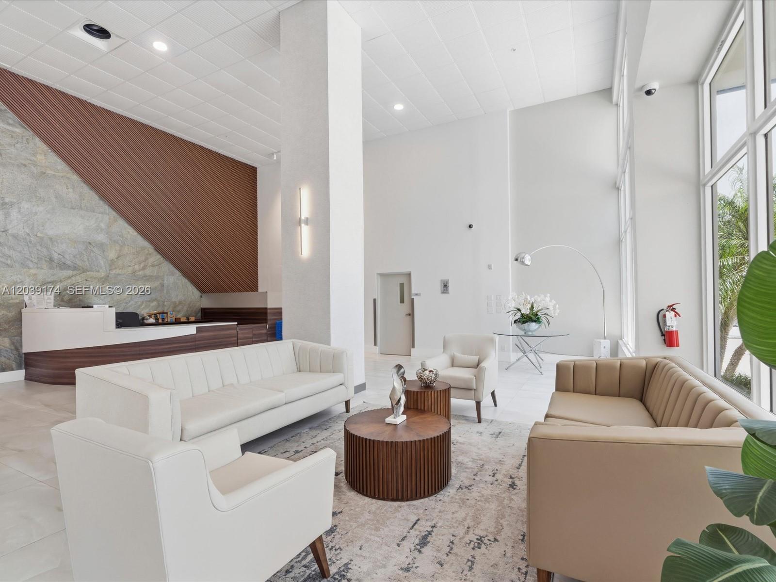 3000 S Ocean Dr # 718