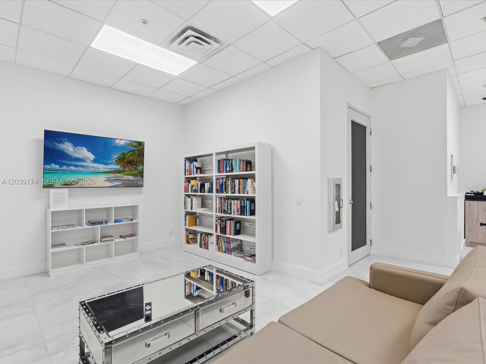 3000 S Ocean Dr # 718