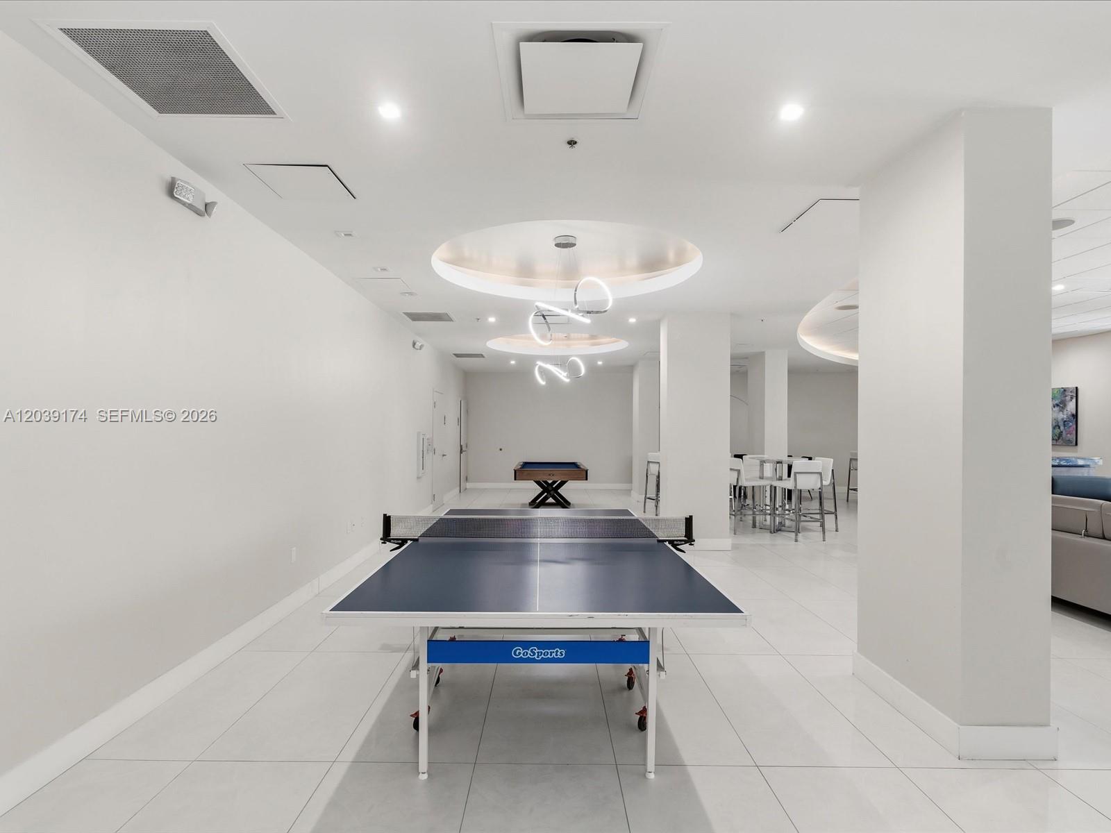 3000 S Ocean Dr # 718