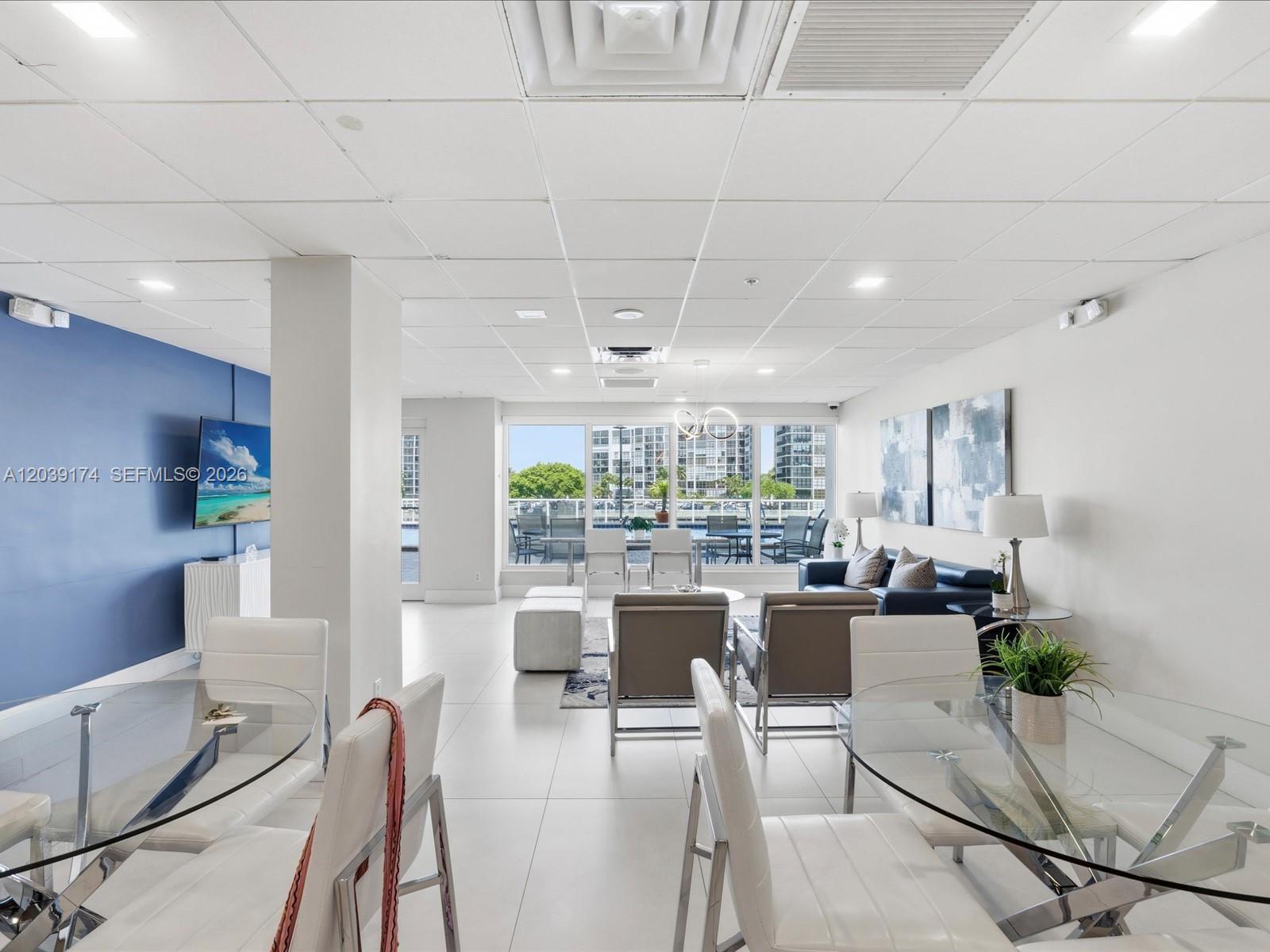 3000 S Ocean Dr # 718