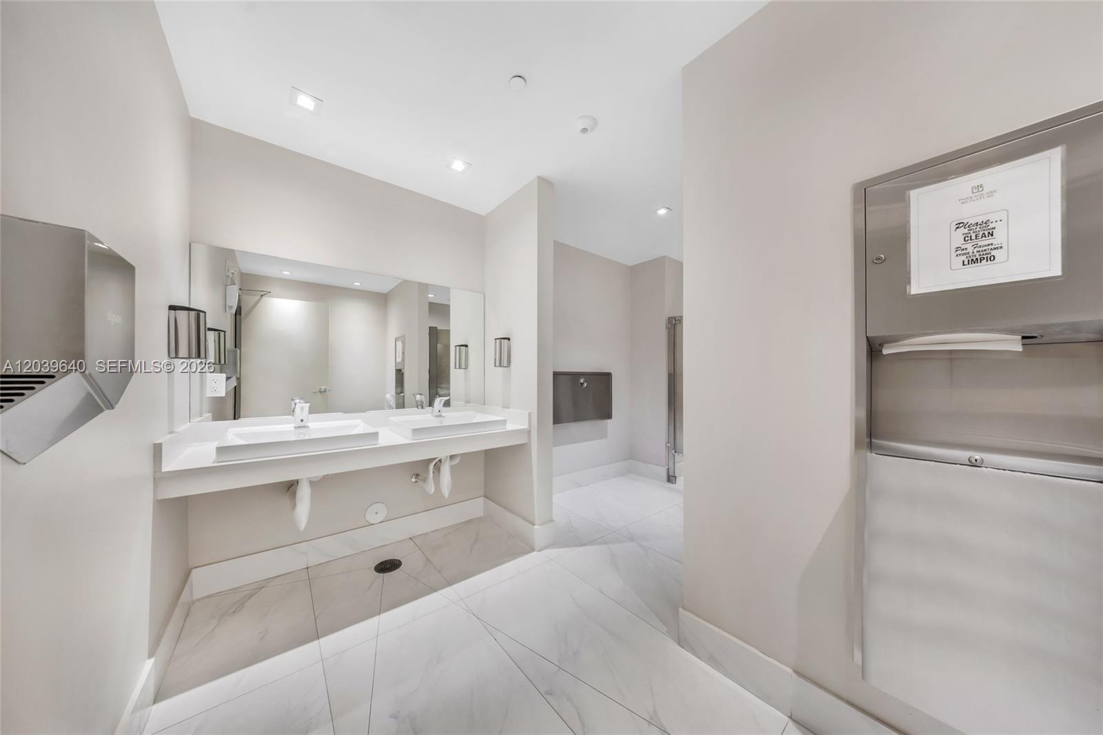 2980 NE 207th St # 709 Unit: 707-709