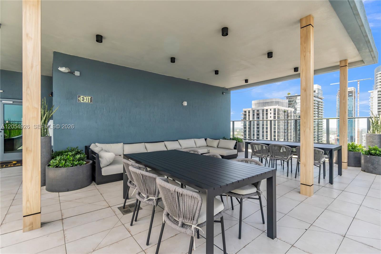 121 NE 5th St # 3405