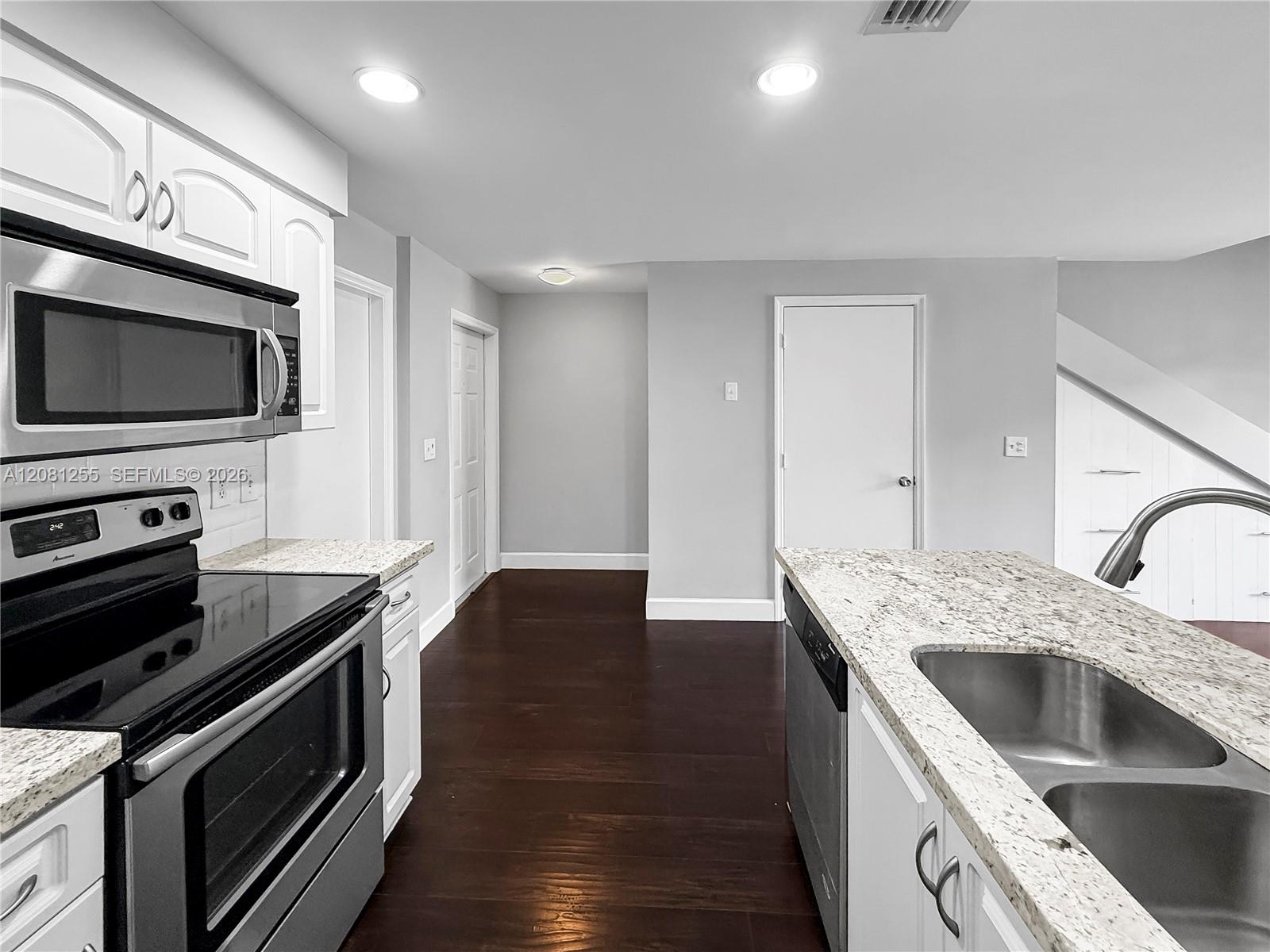 1606 Veracruz Ln