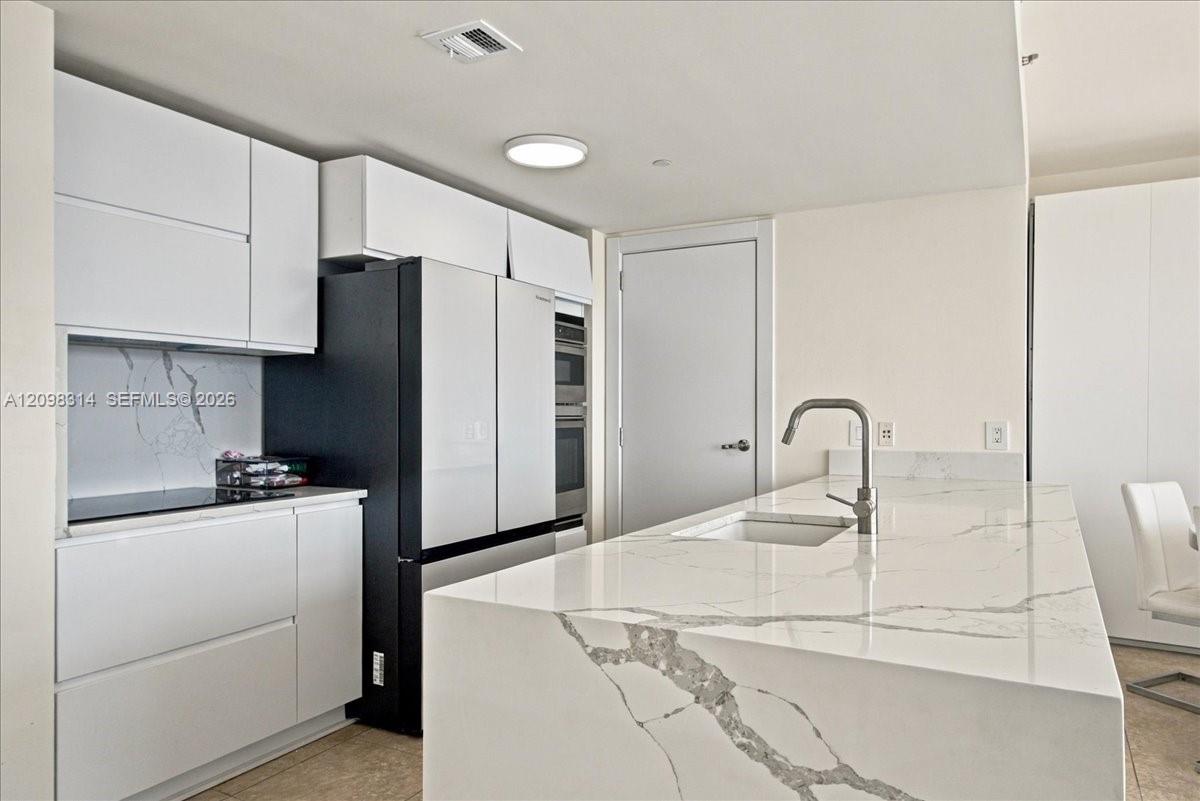 1830 S Ocean Dr # 3607