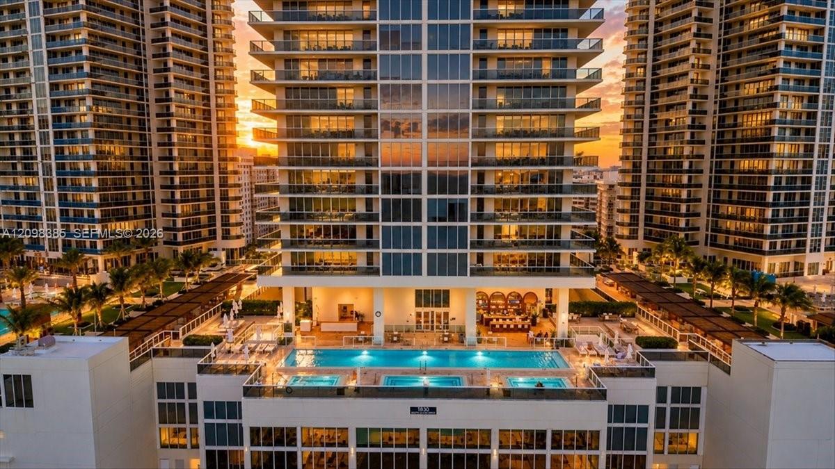 1830 S Ocean Dr # 3607
