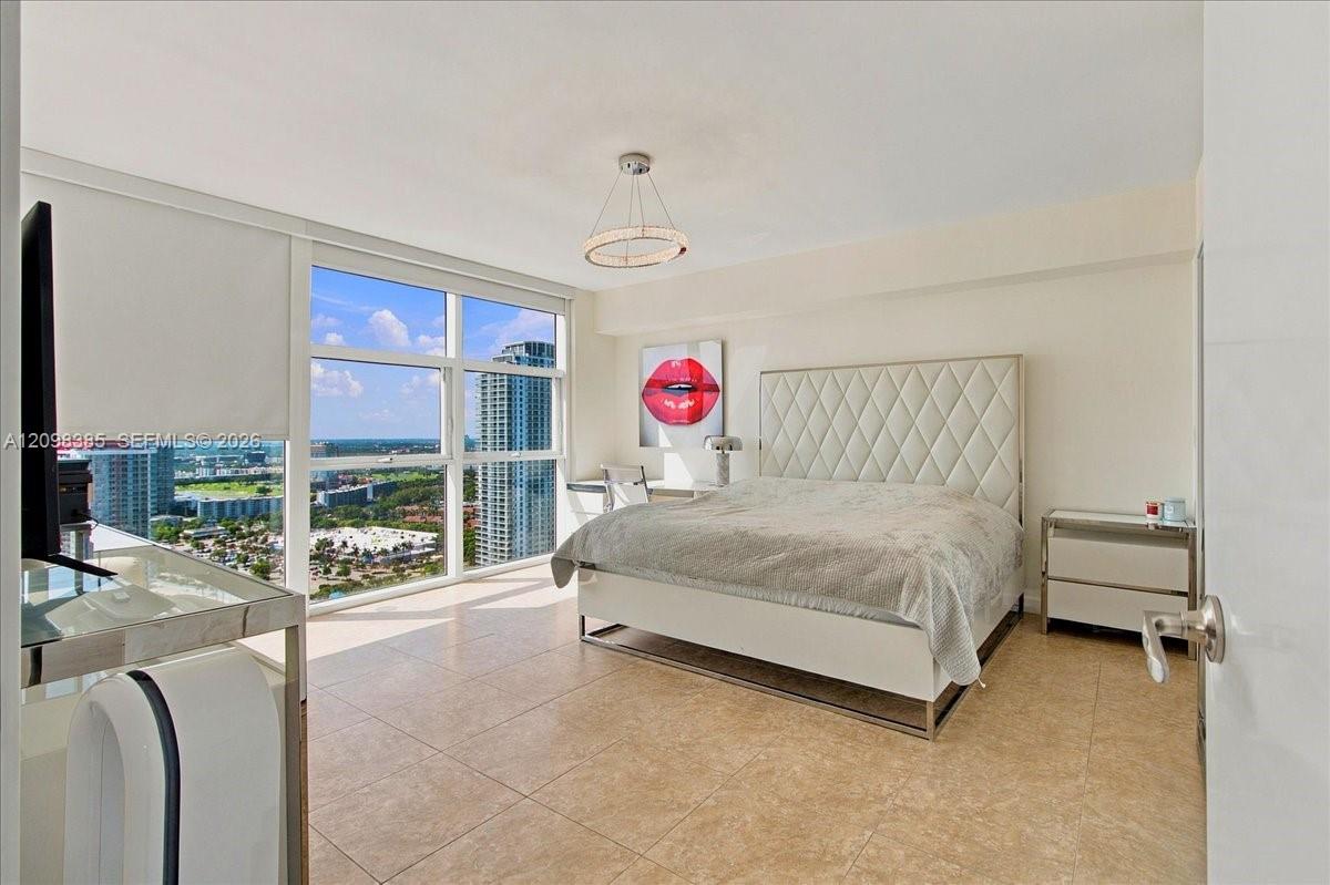 1830 S Ocean Dr # 3607