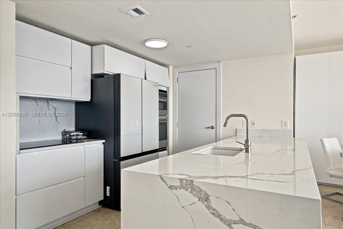 1830 S Ocean Dr # 3607