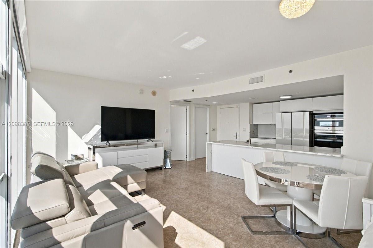 1830 S Ocean Dr # 3607