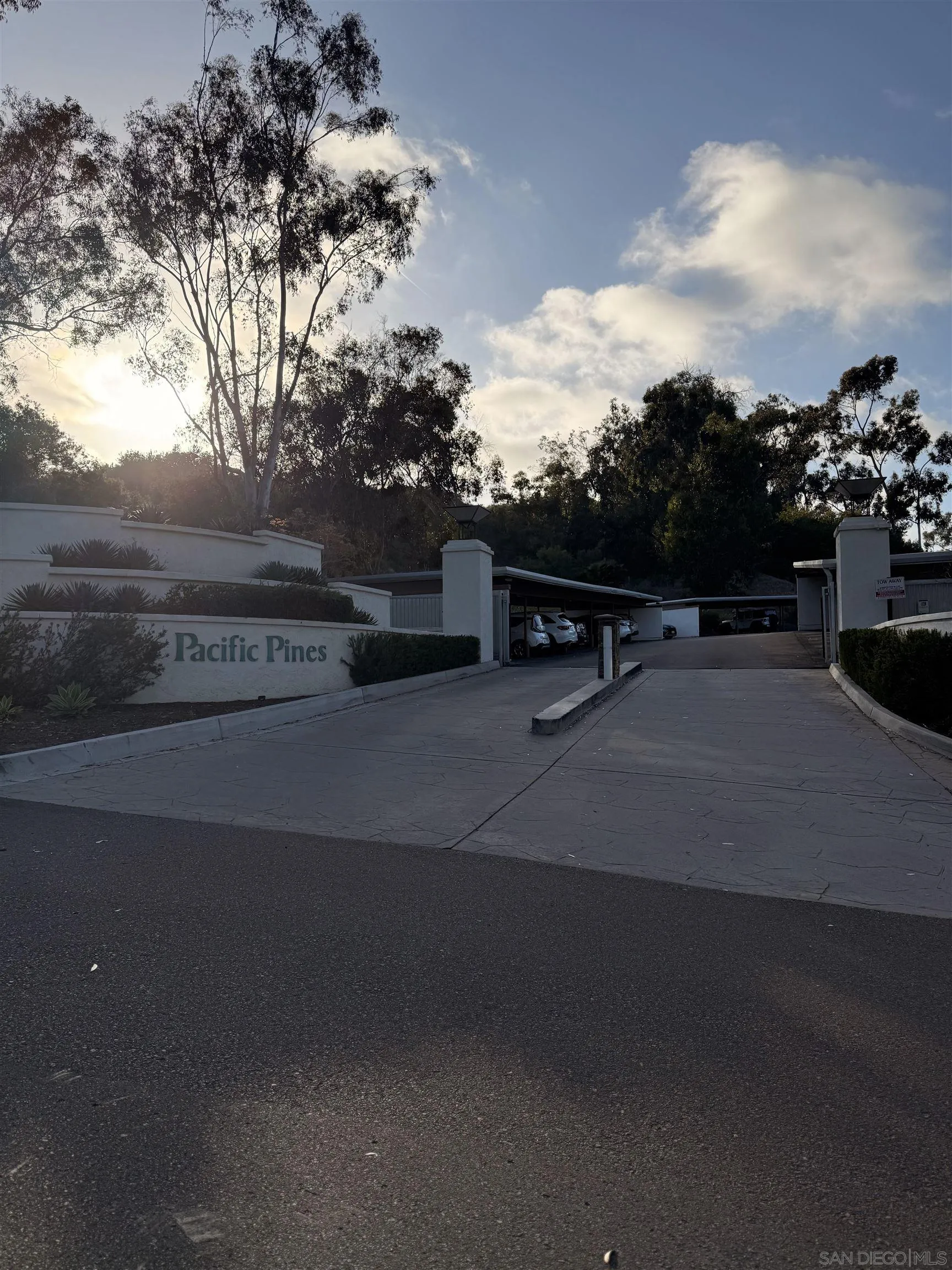 1810 S El Camino Real Unit 207