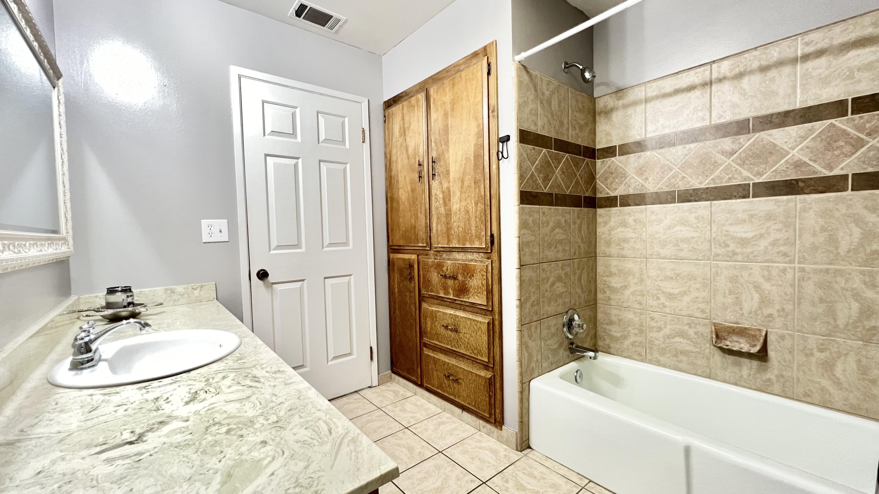2948 W Country Court