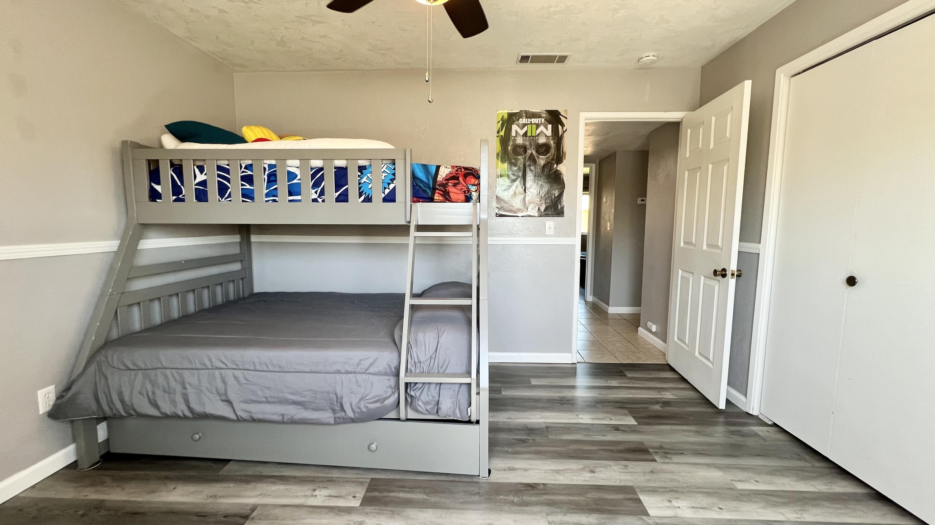 2948 W Country Court