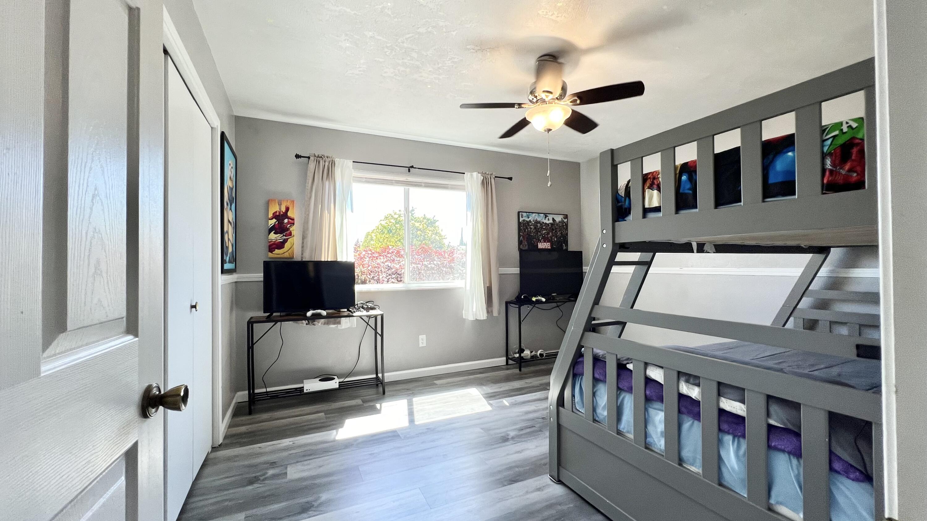 2948 W Country Court