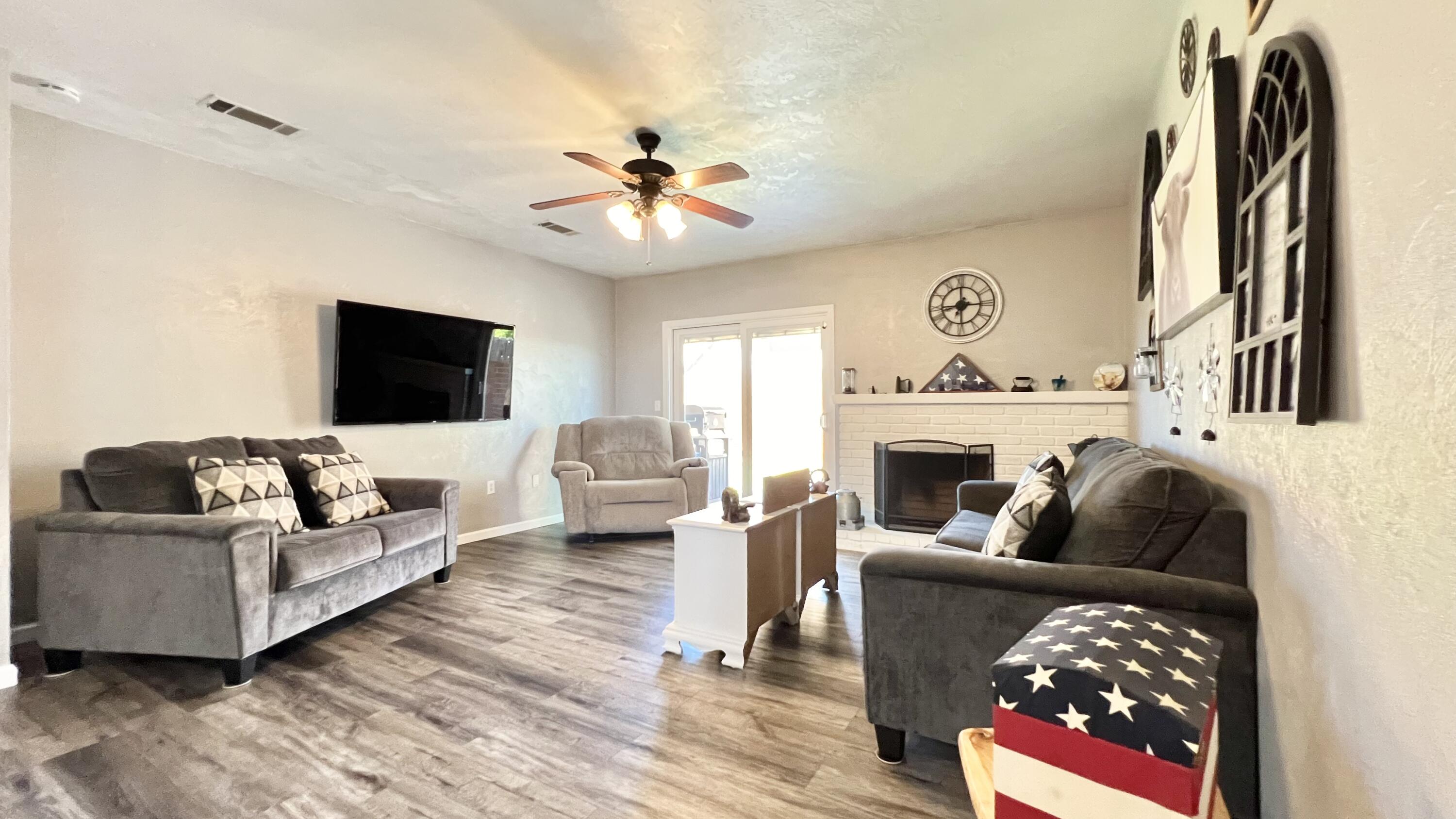 2948 W Country Court