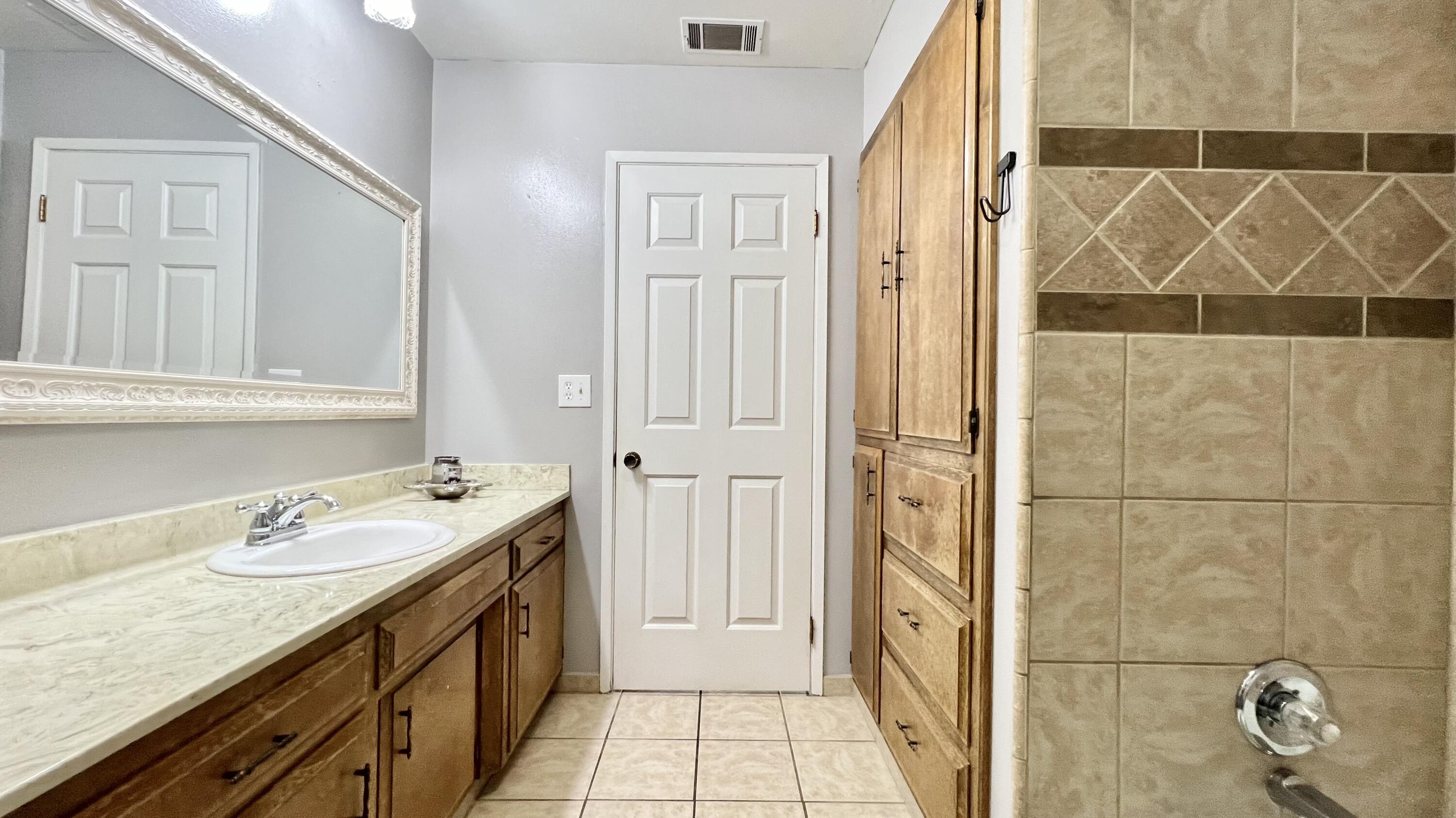 2948 W Country Court