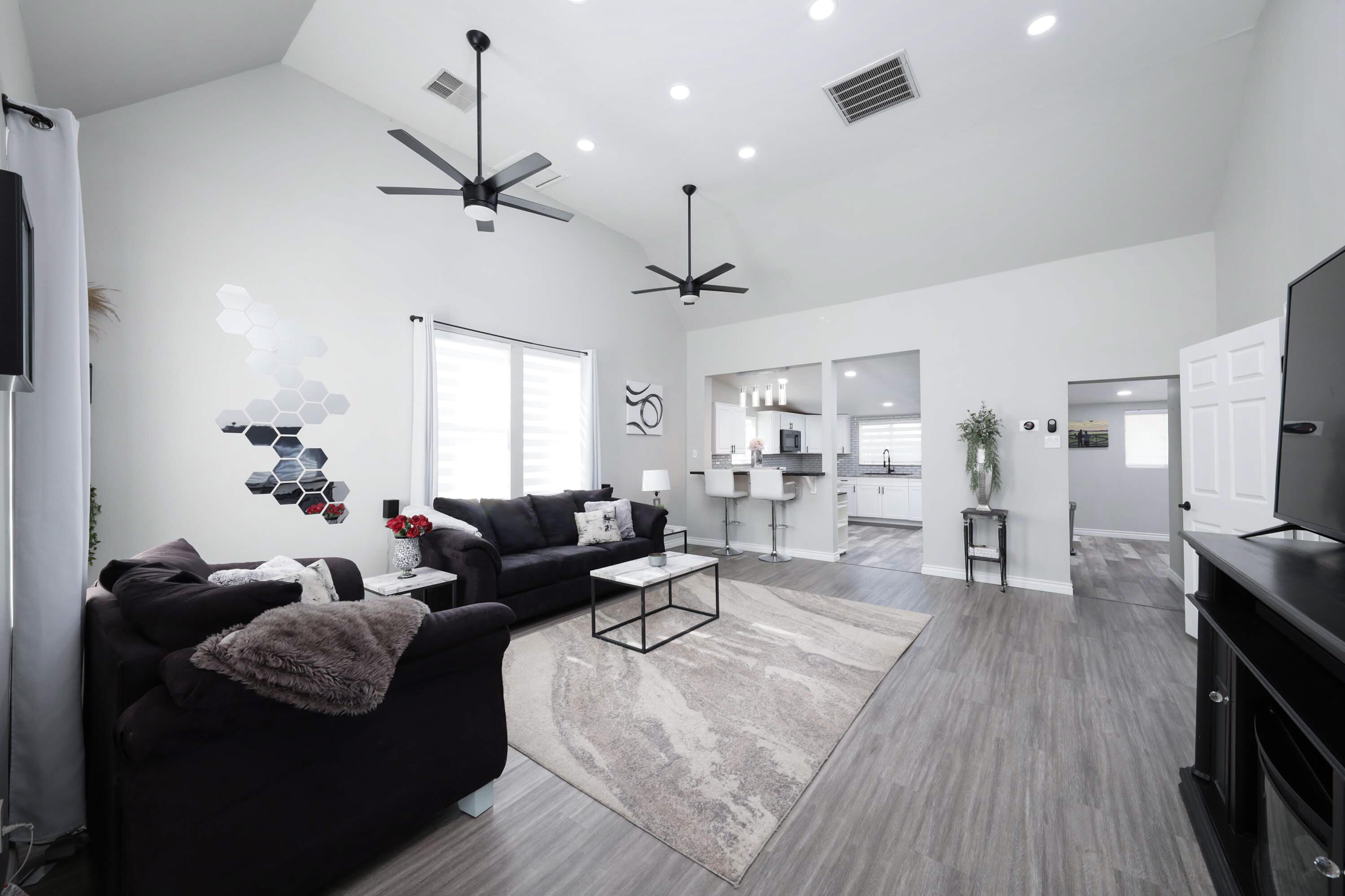 4620 Taft Highway