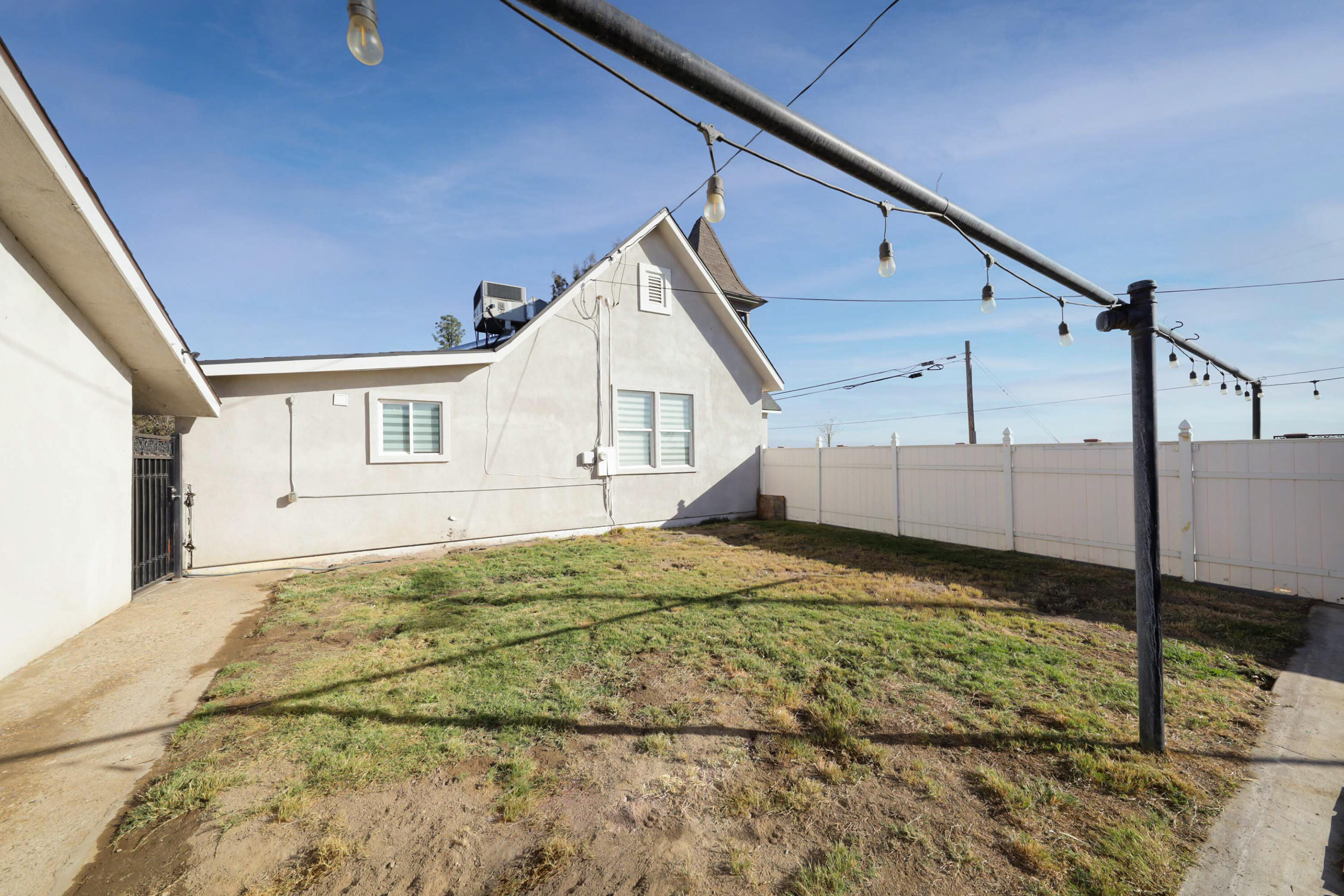 4620 Taft Highway
