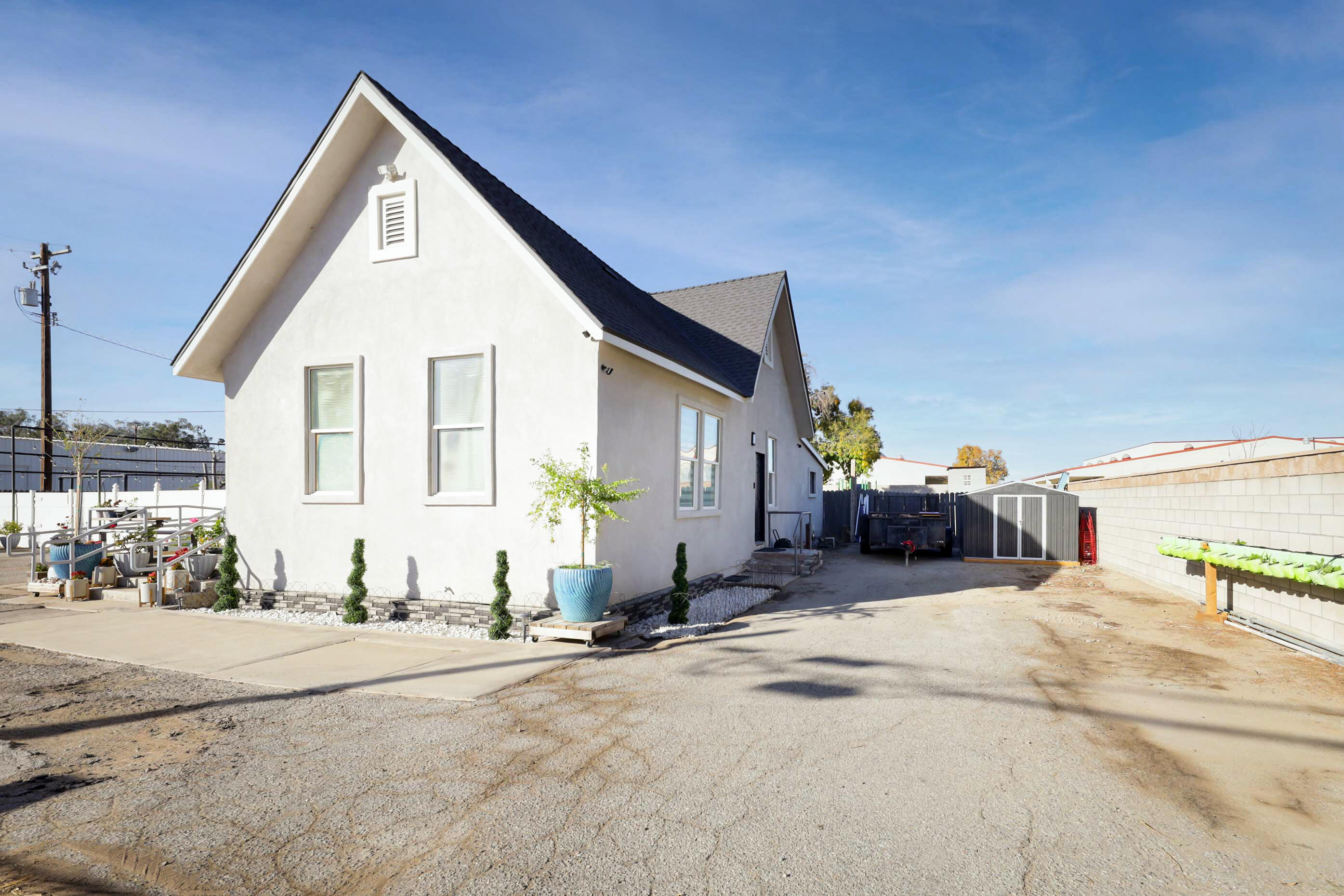 4620 Taft Highway
