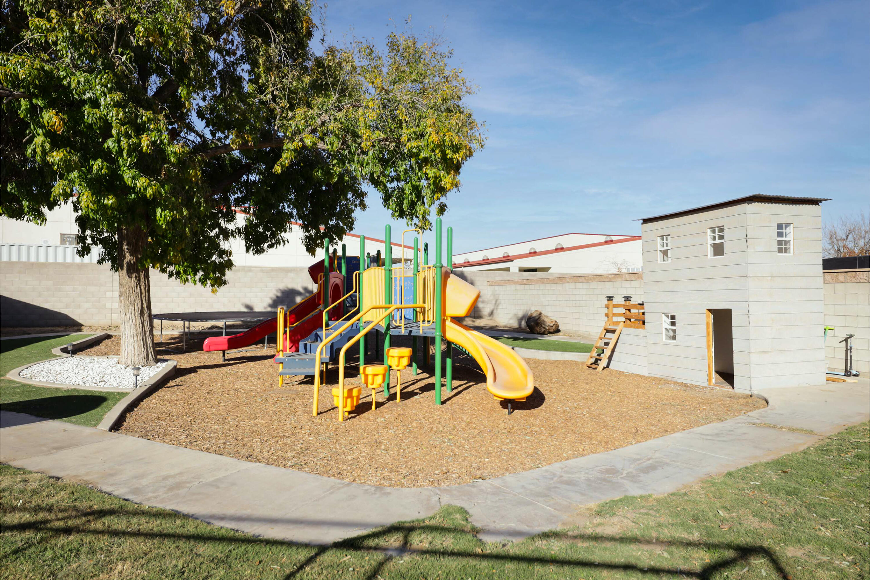 4620 Taft Highway