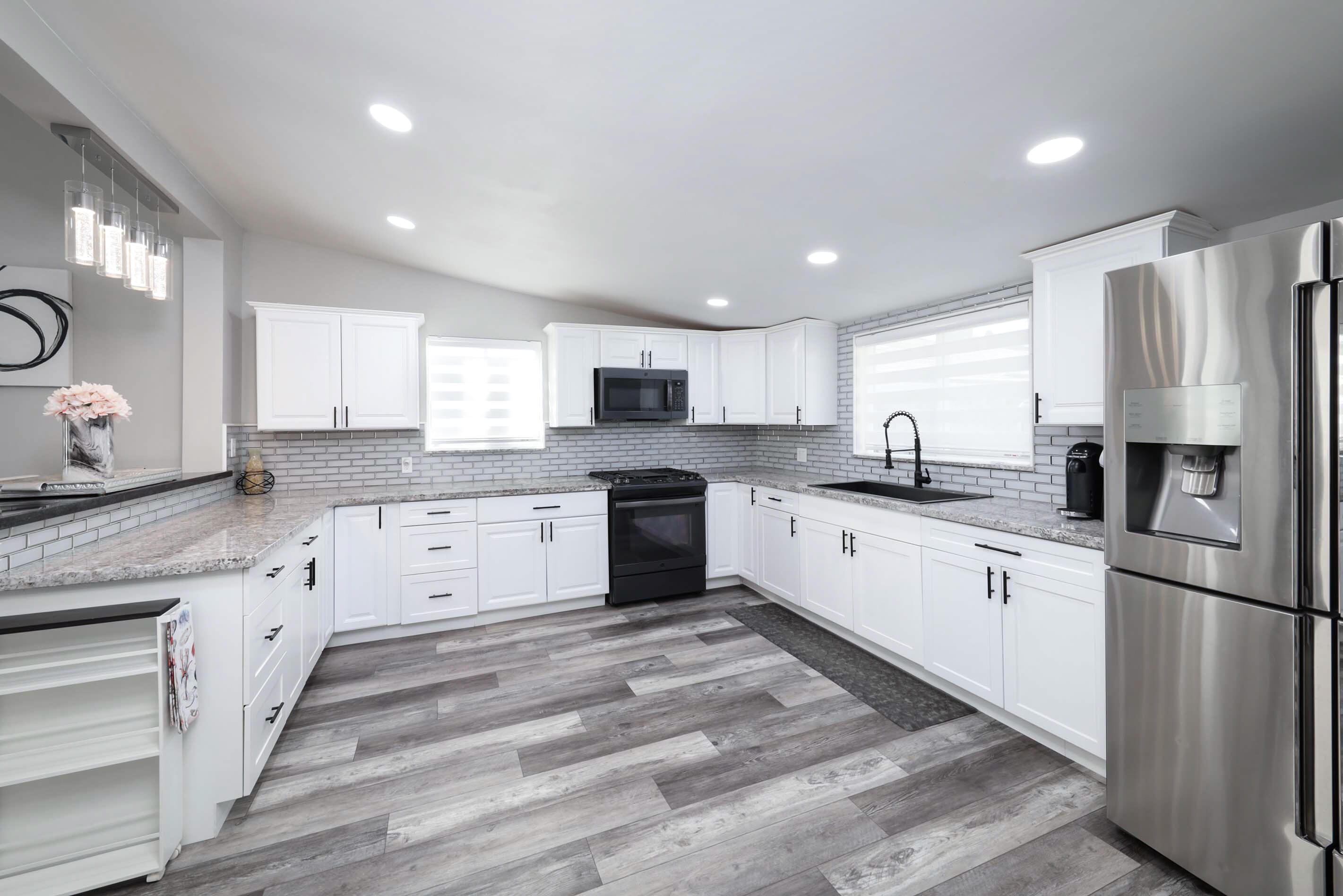 4620 Taft Highway