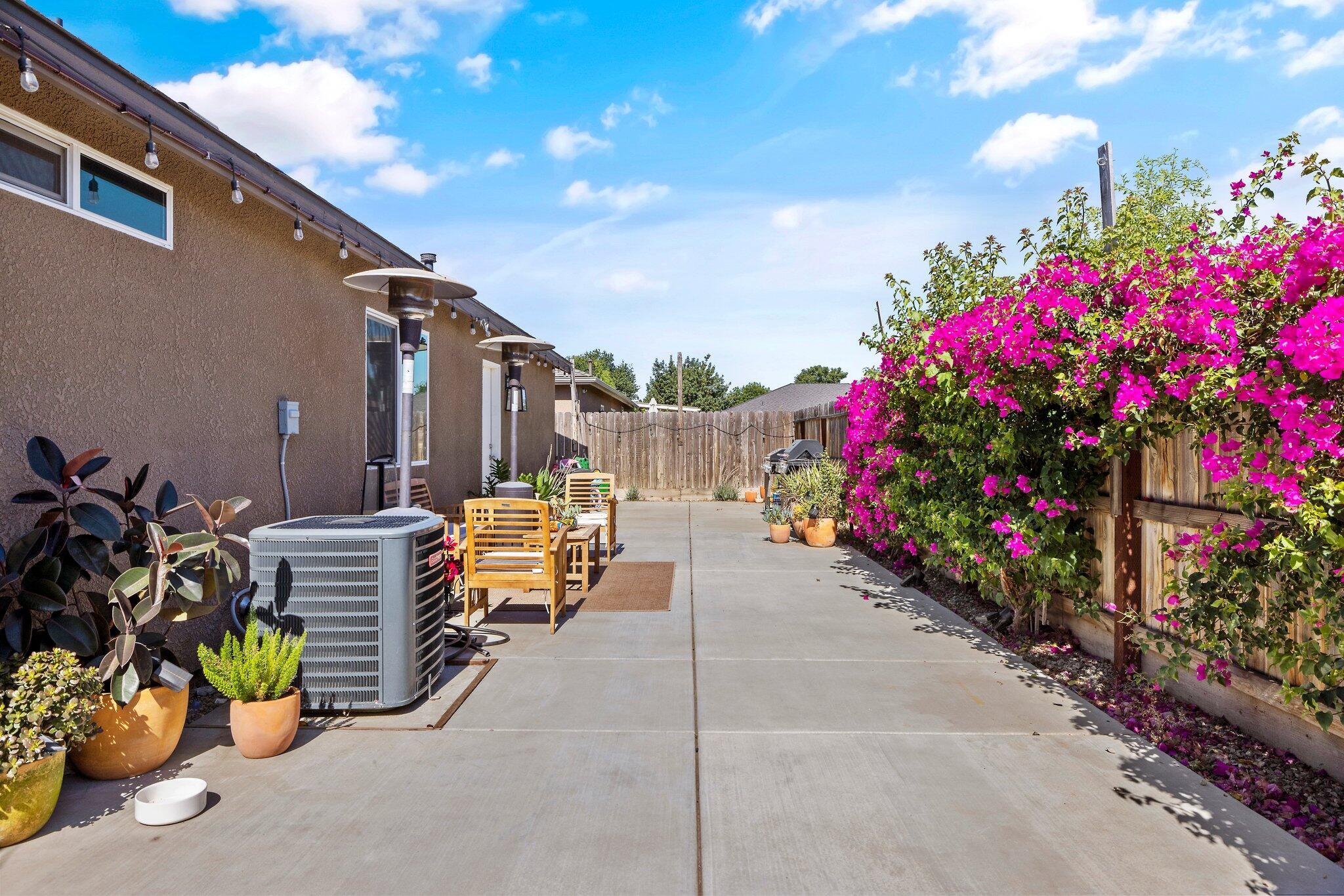 810 W Perez Avenue