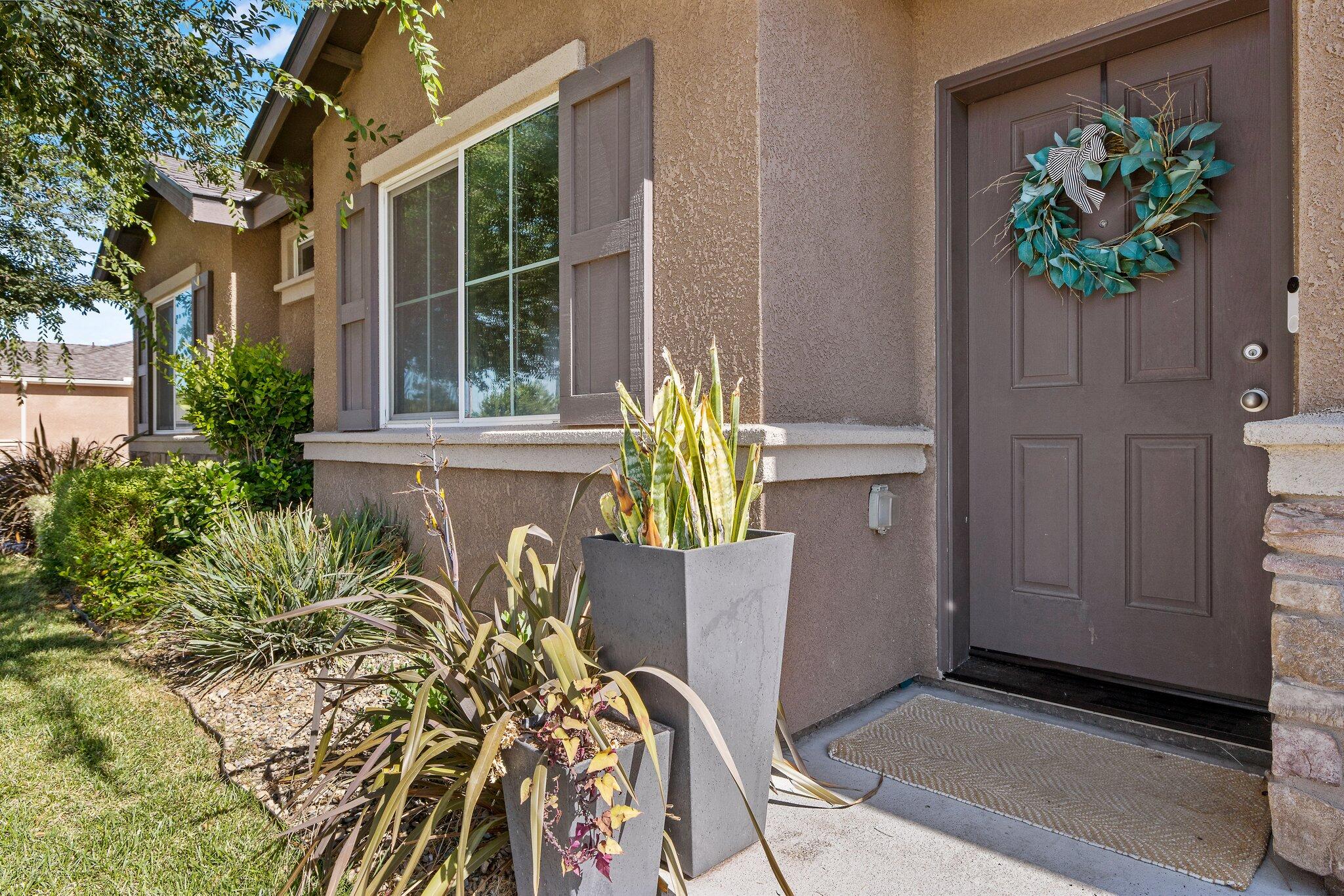 810 W Perez Avenue