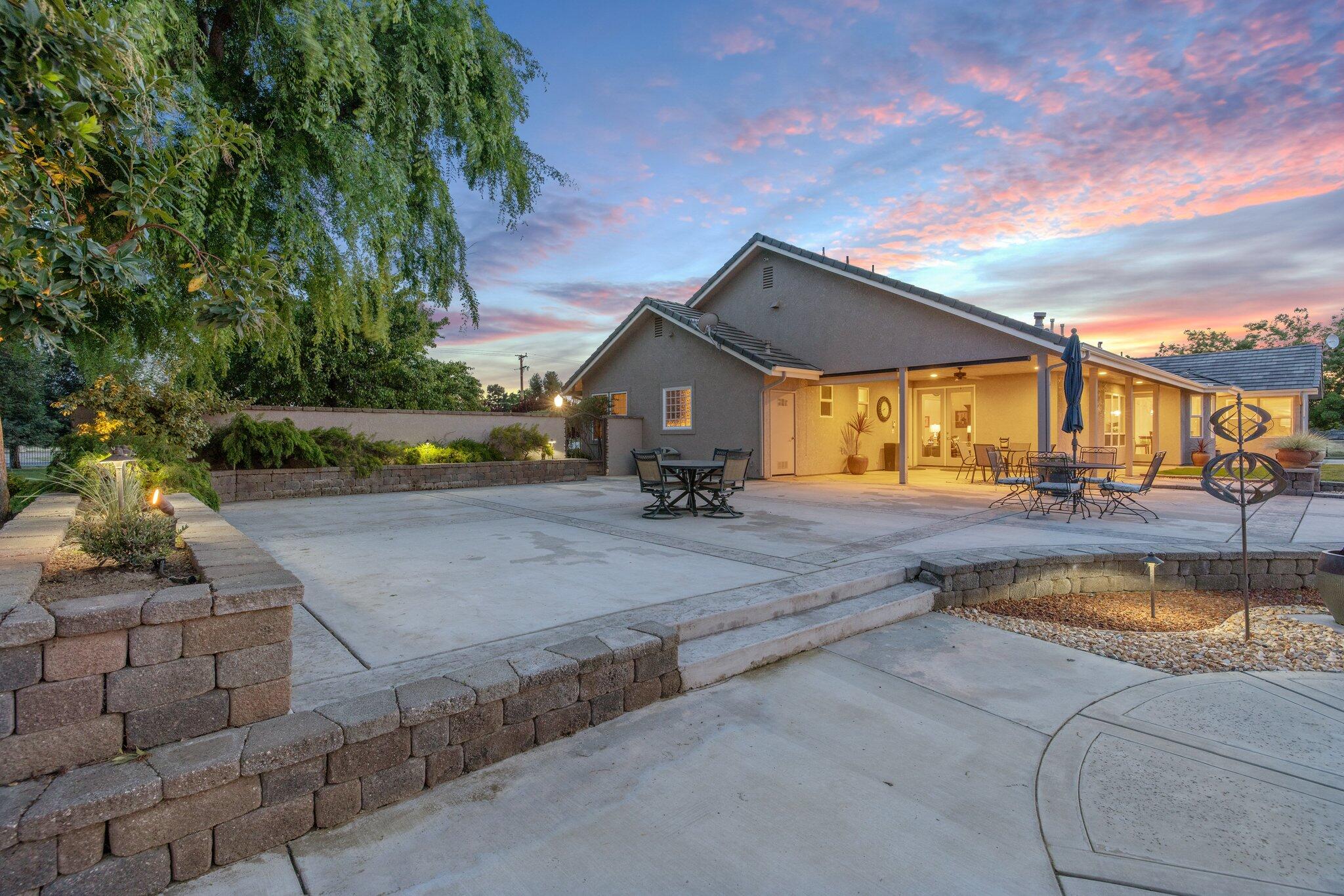 21488 Ave 332