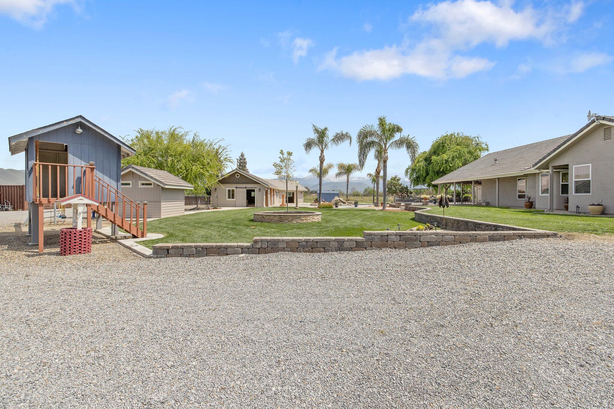 21488 Ave 332