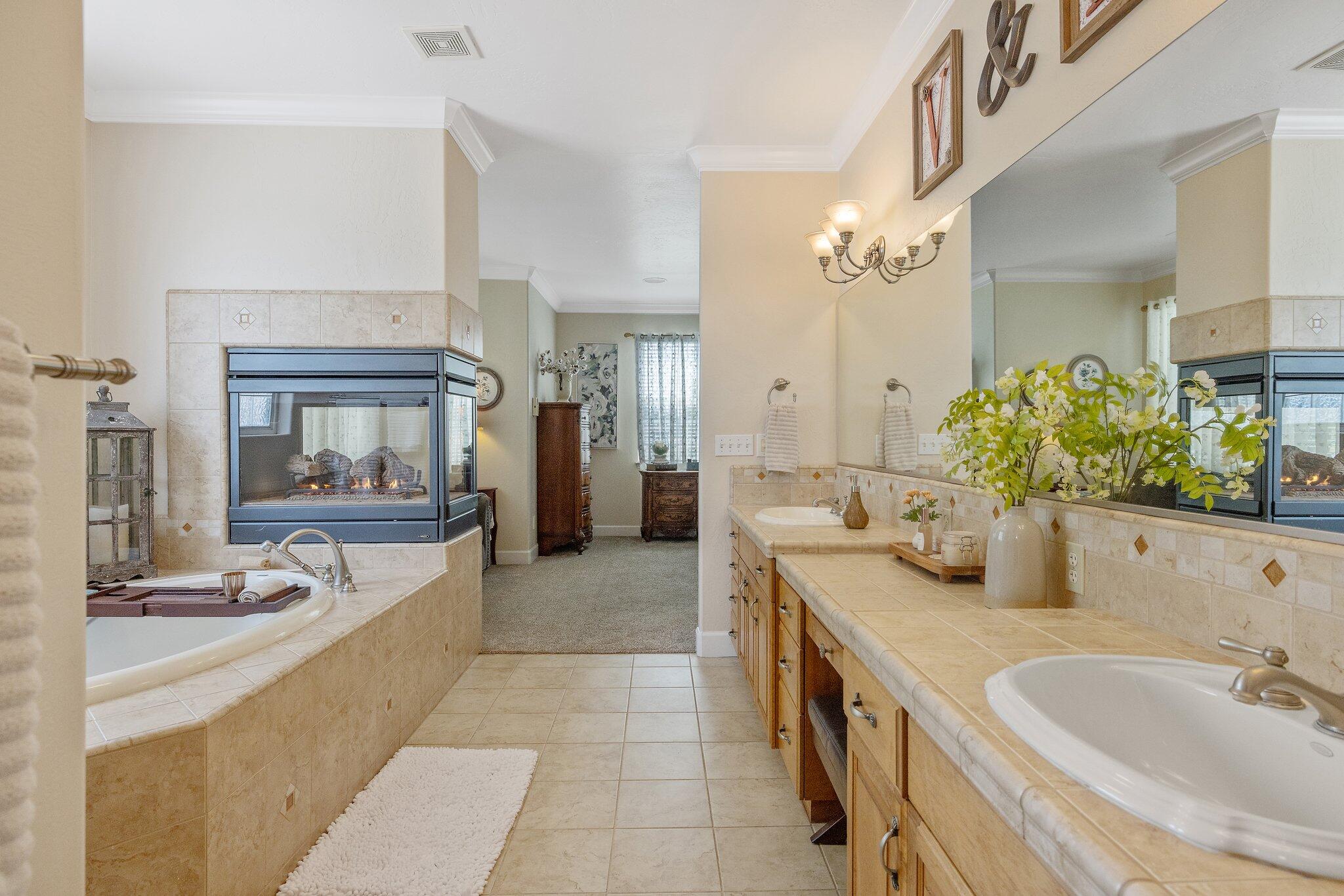 21488 Ave 332