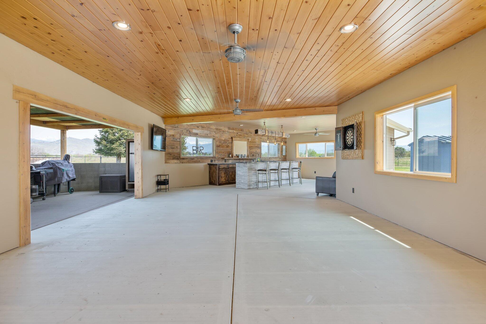 21488 Ave 332