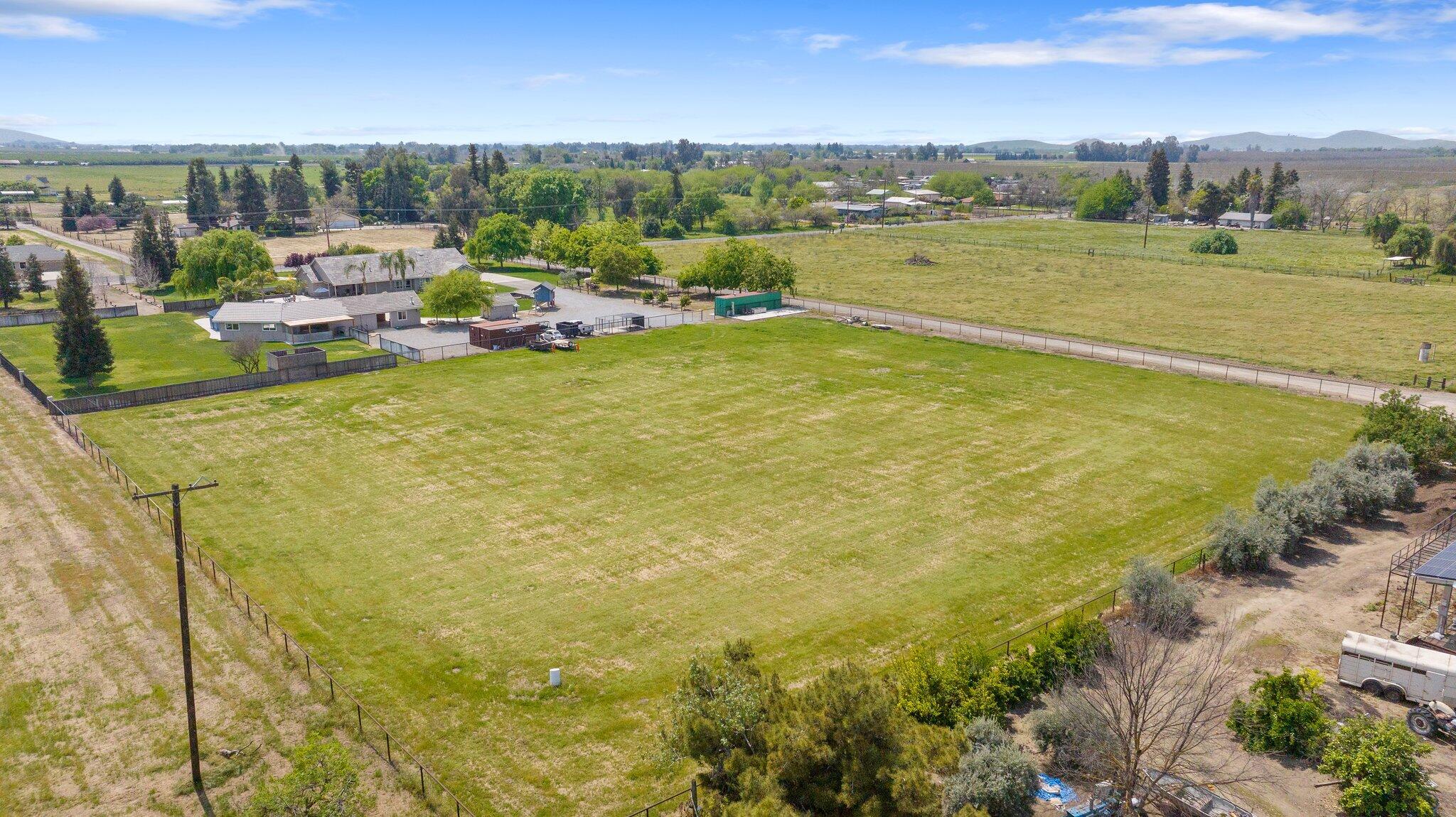 21488 Ave 332