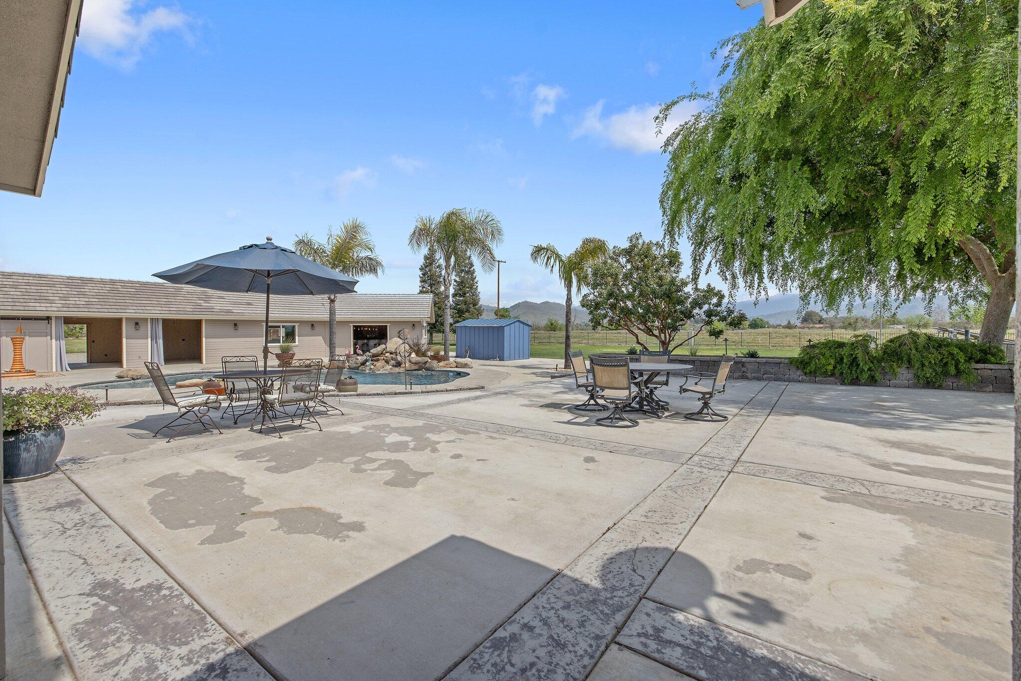 21488 Ave 332