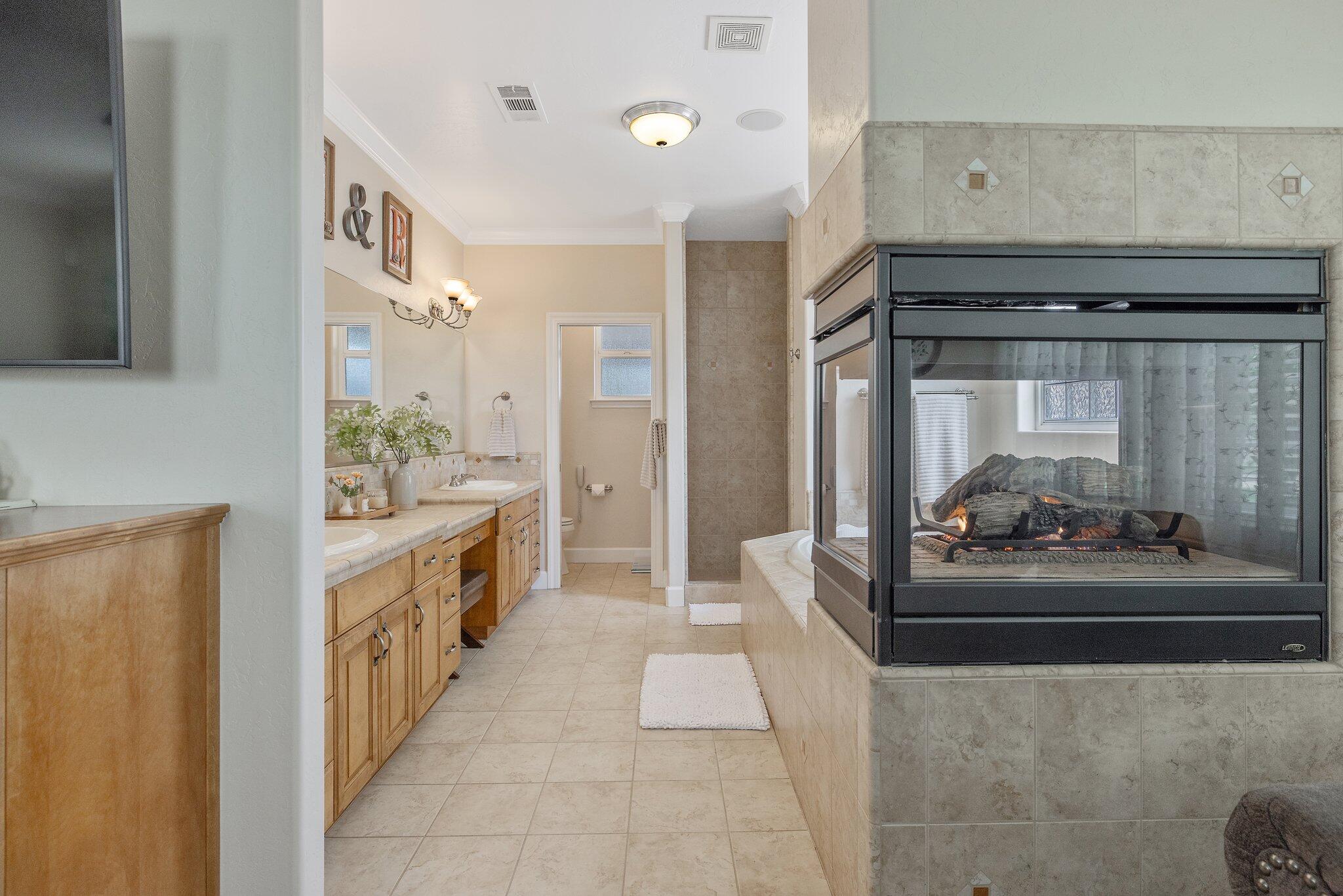 21488 Ave 332